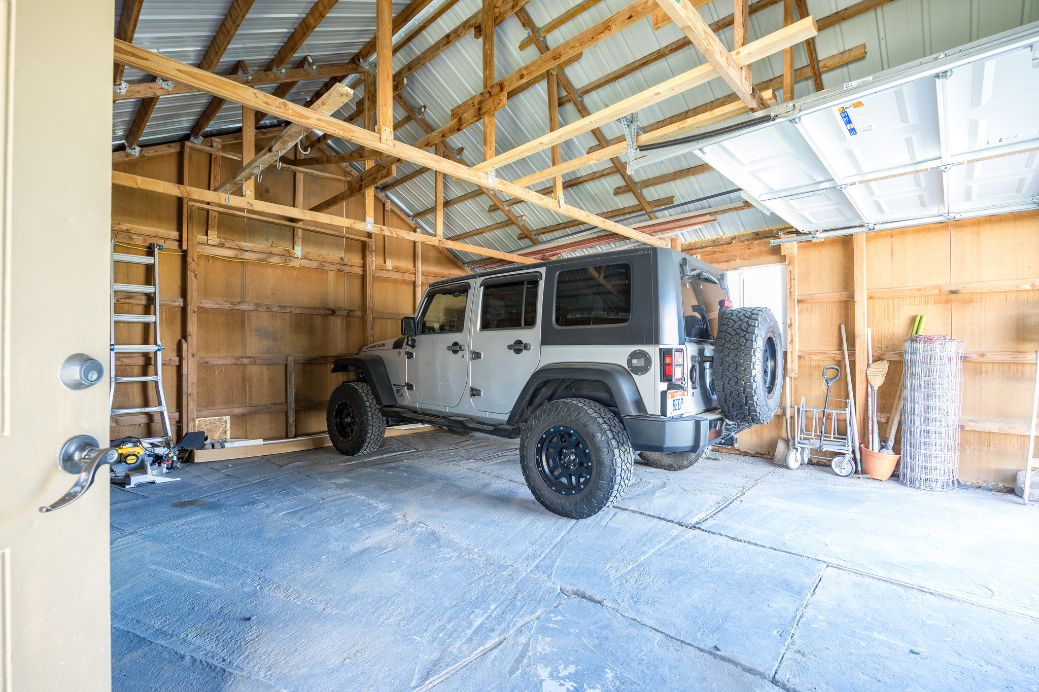 main property photo 27