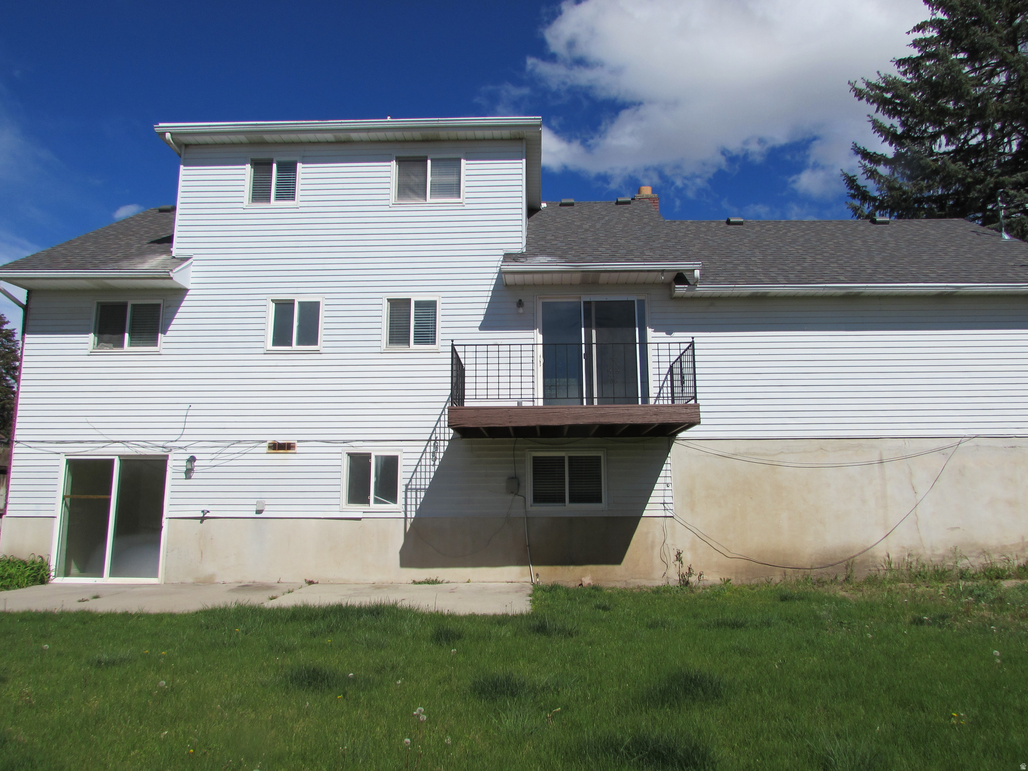 main property photo 24