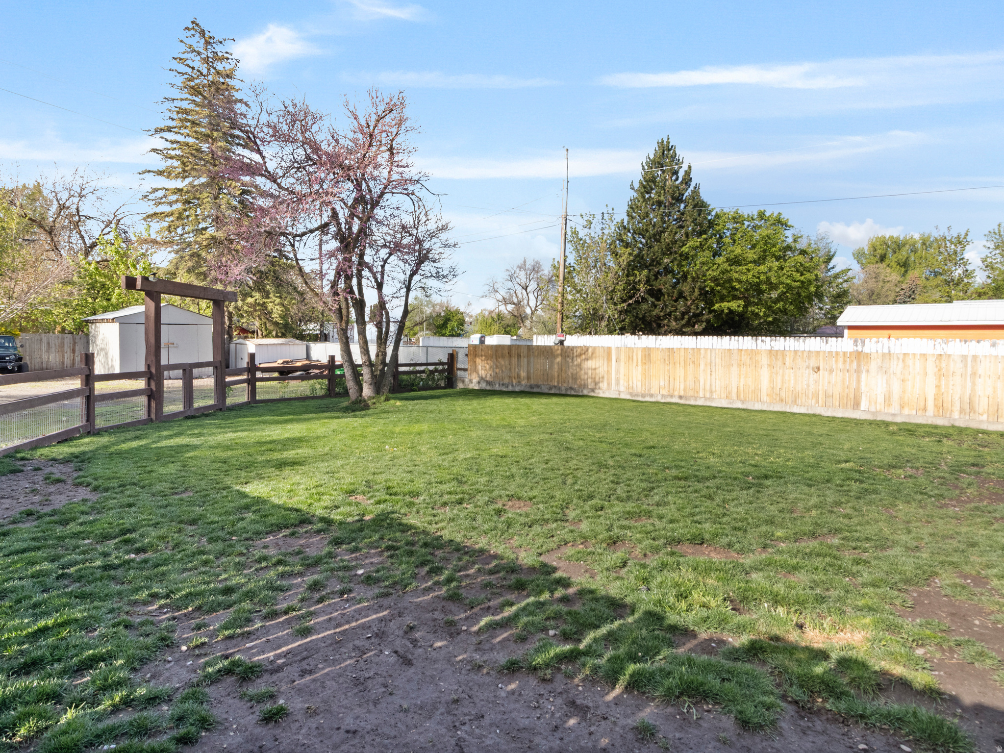 main property photo 20
