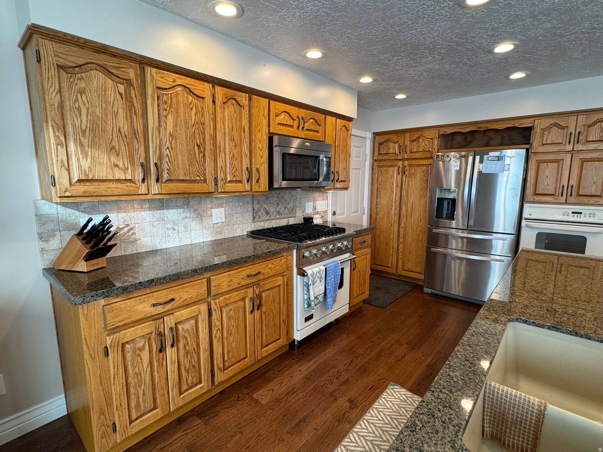 main property photo 7