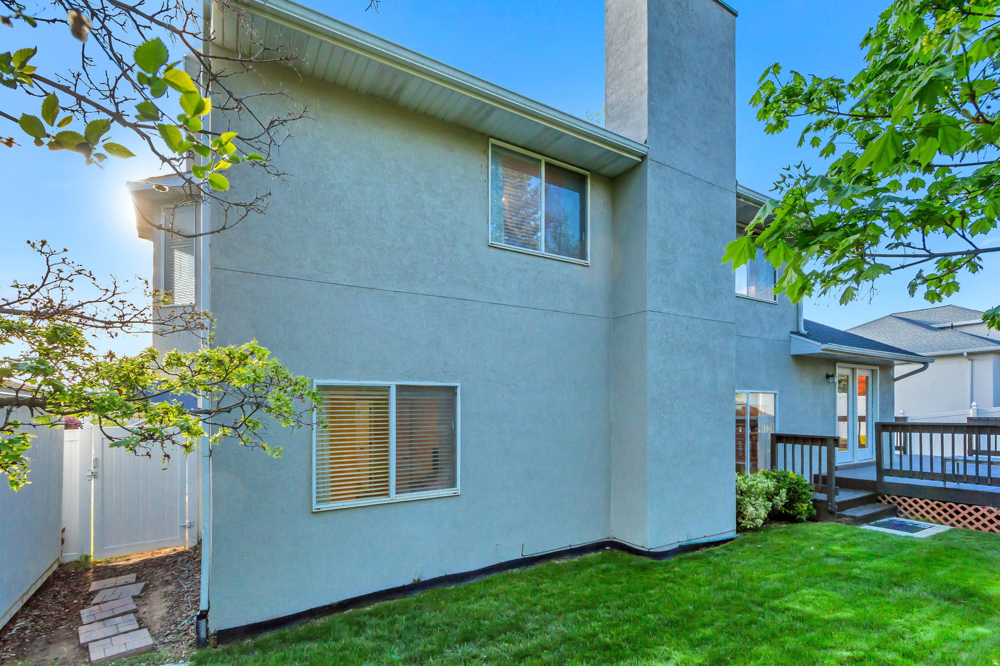main property photo 40