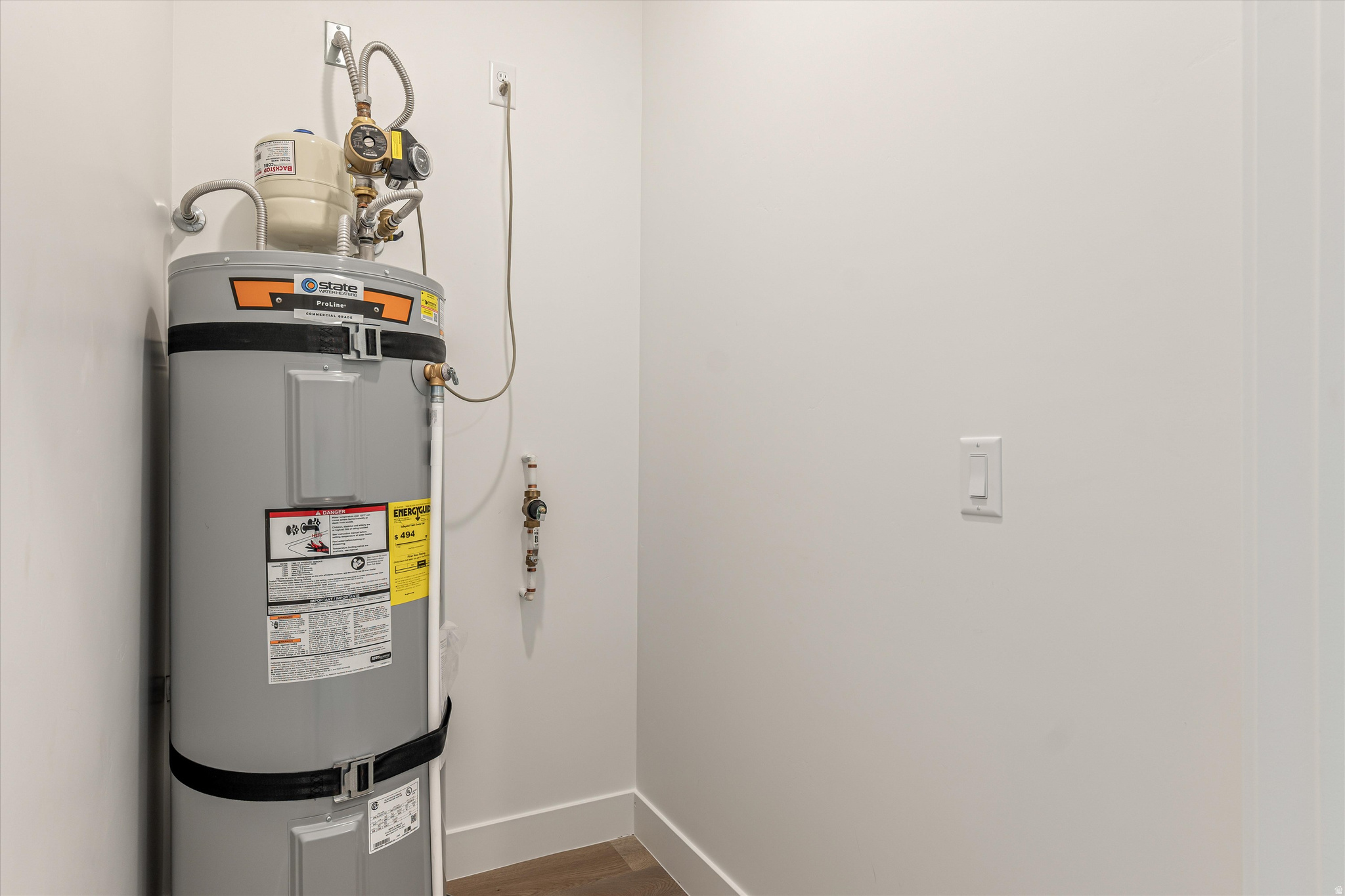 main property photo 28
