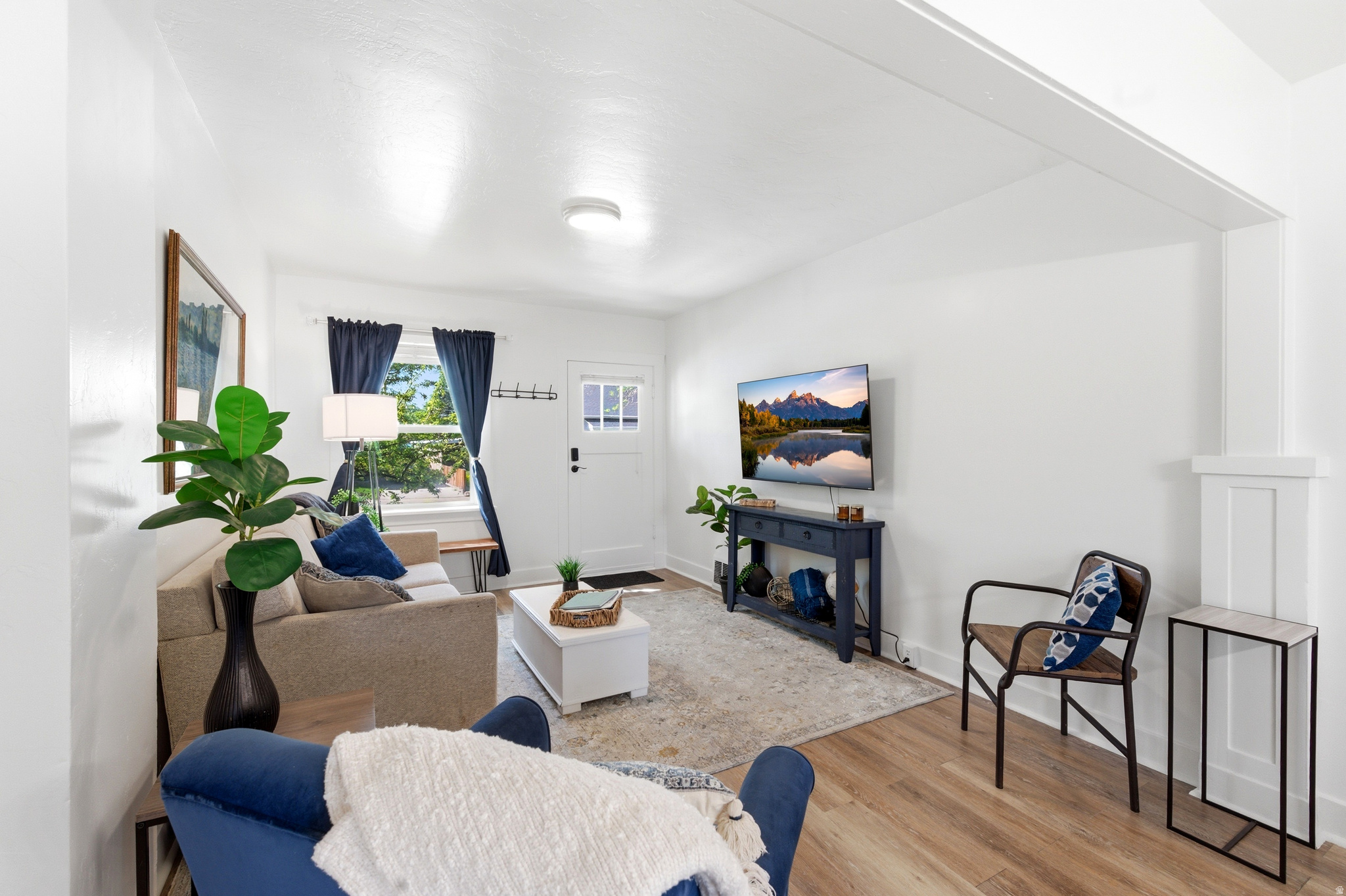 main property photo 6