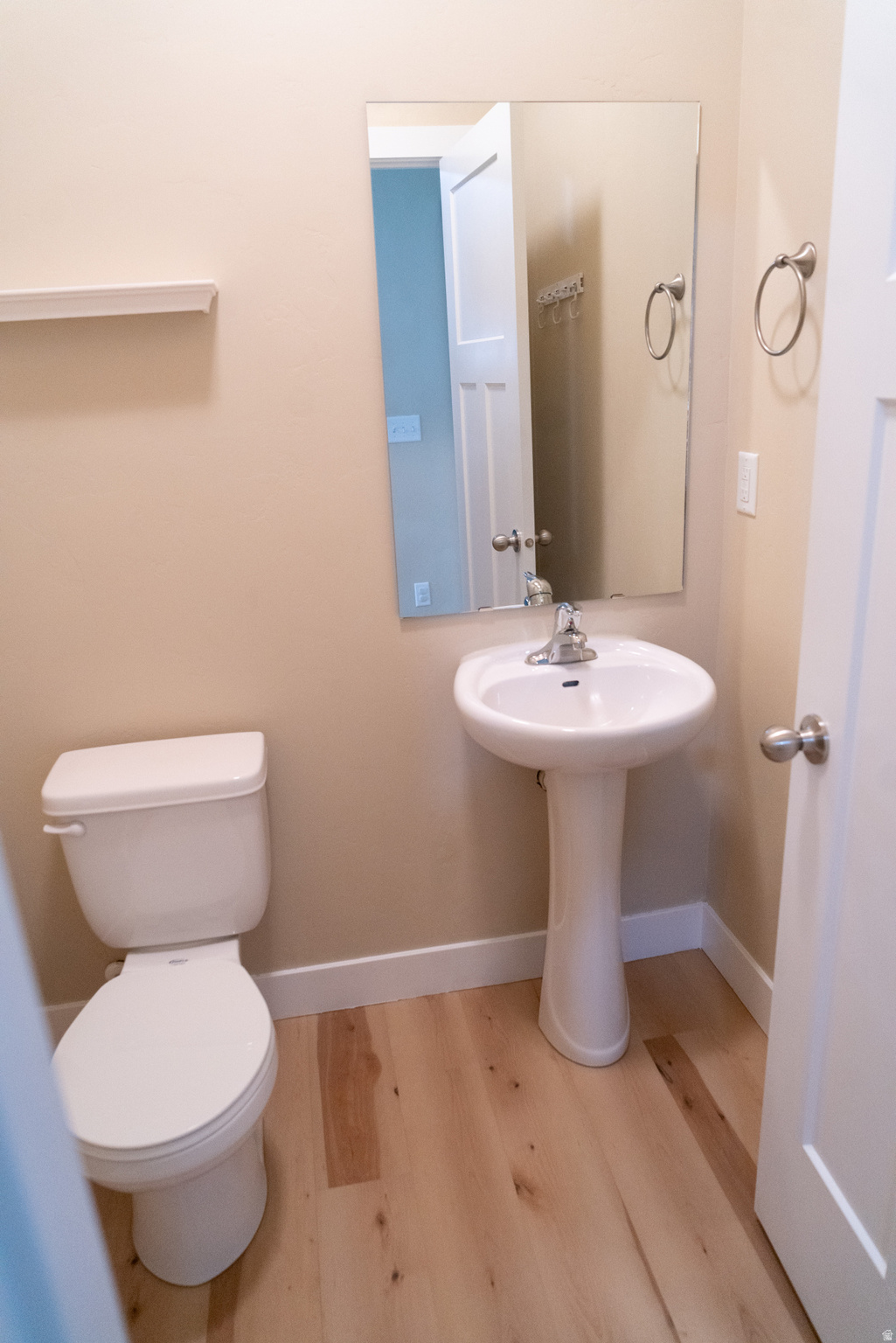 main property photo 5