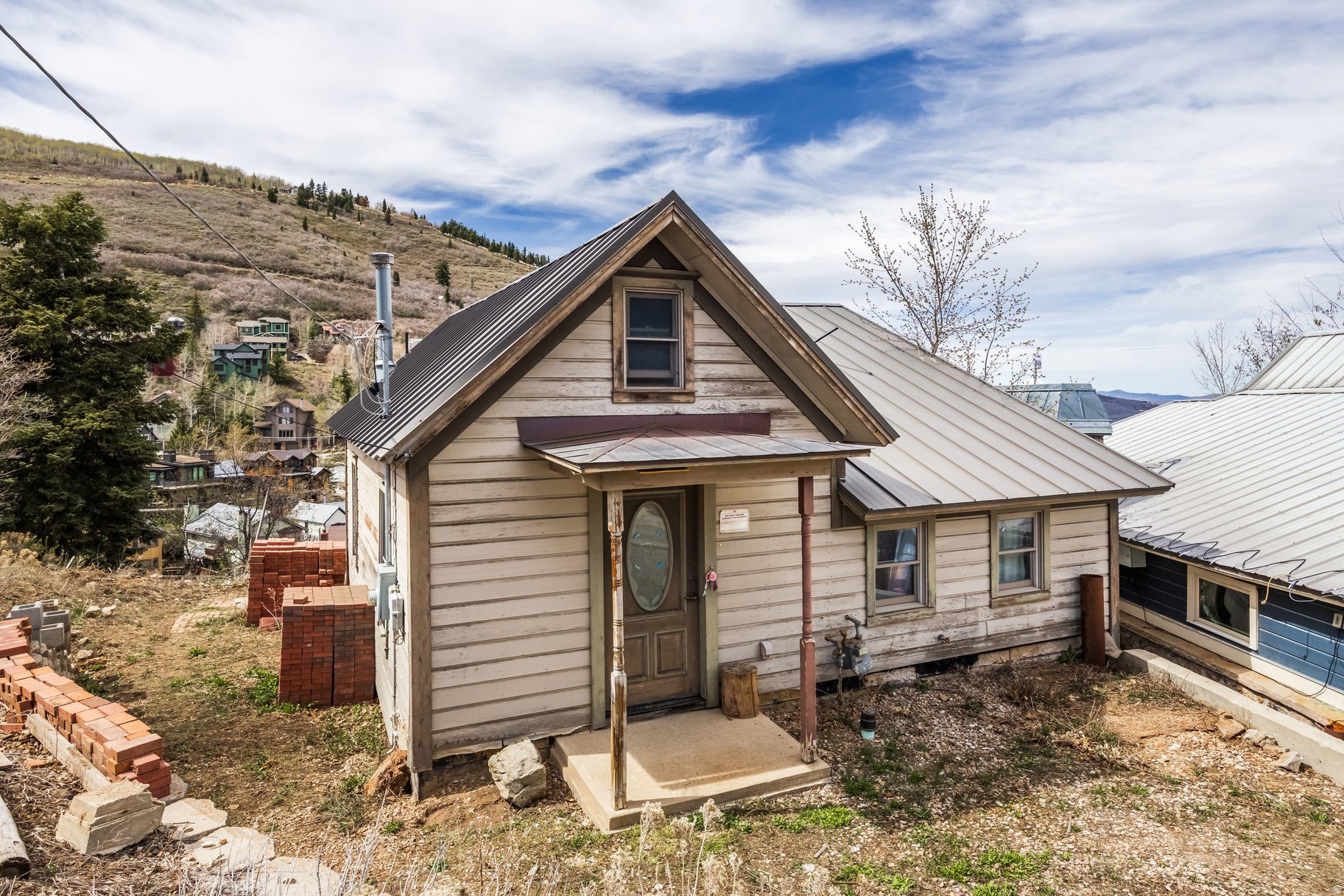 main property photo 10