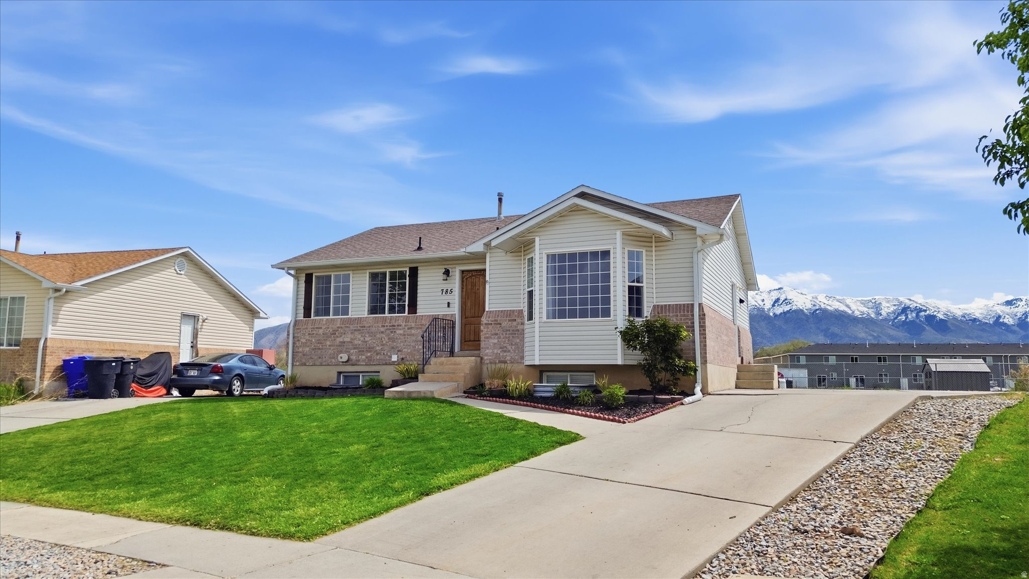 main property photo 30