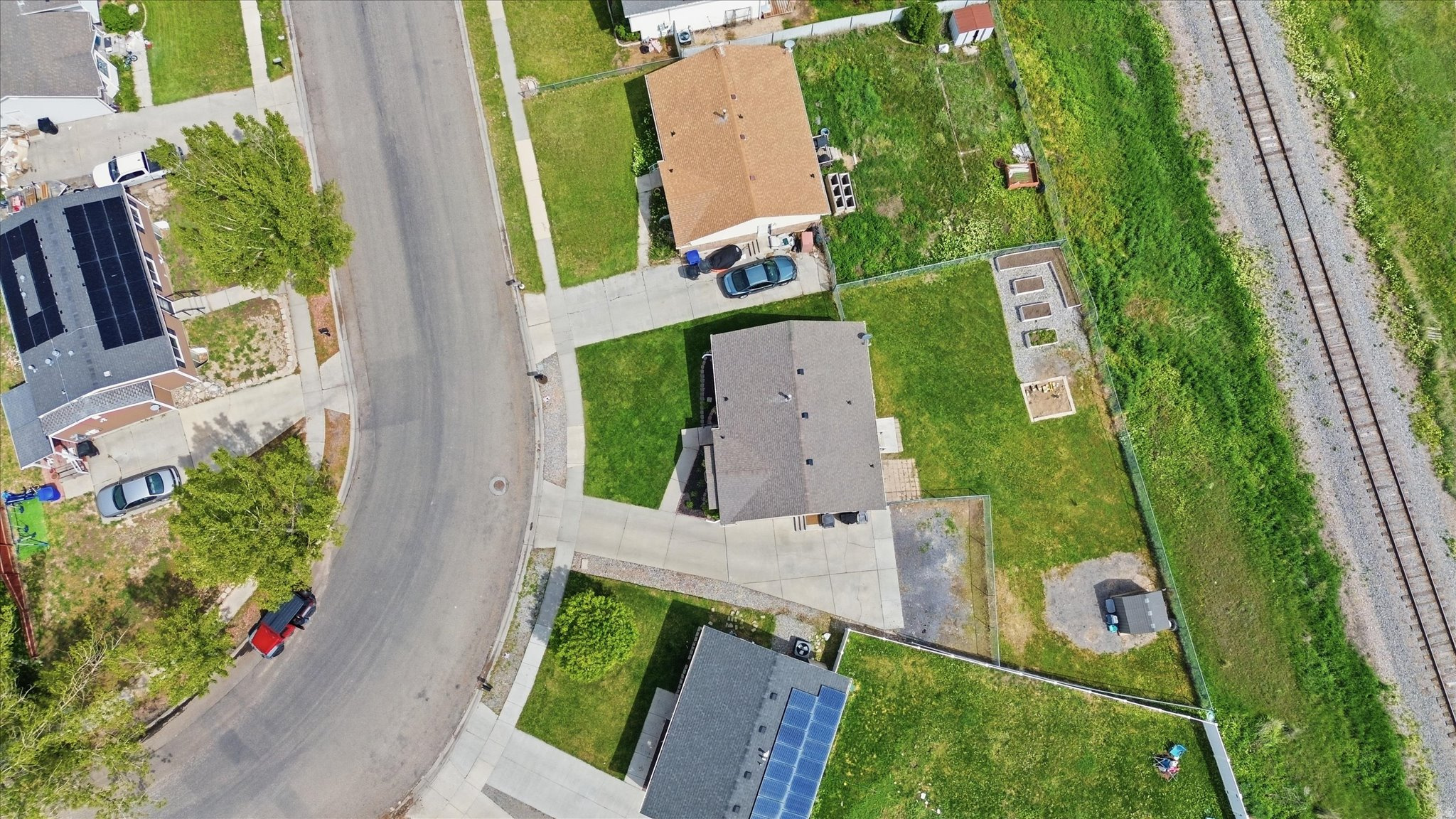 main property photo 31