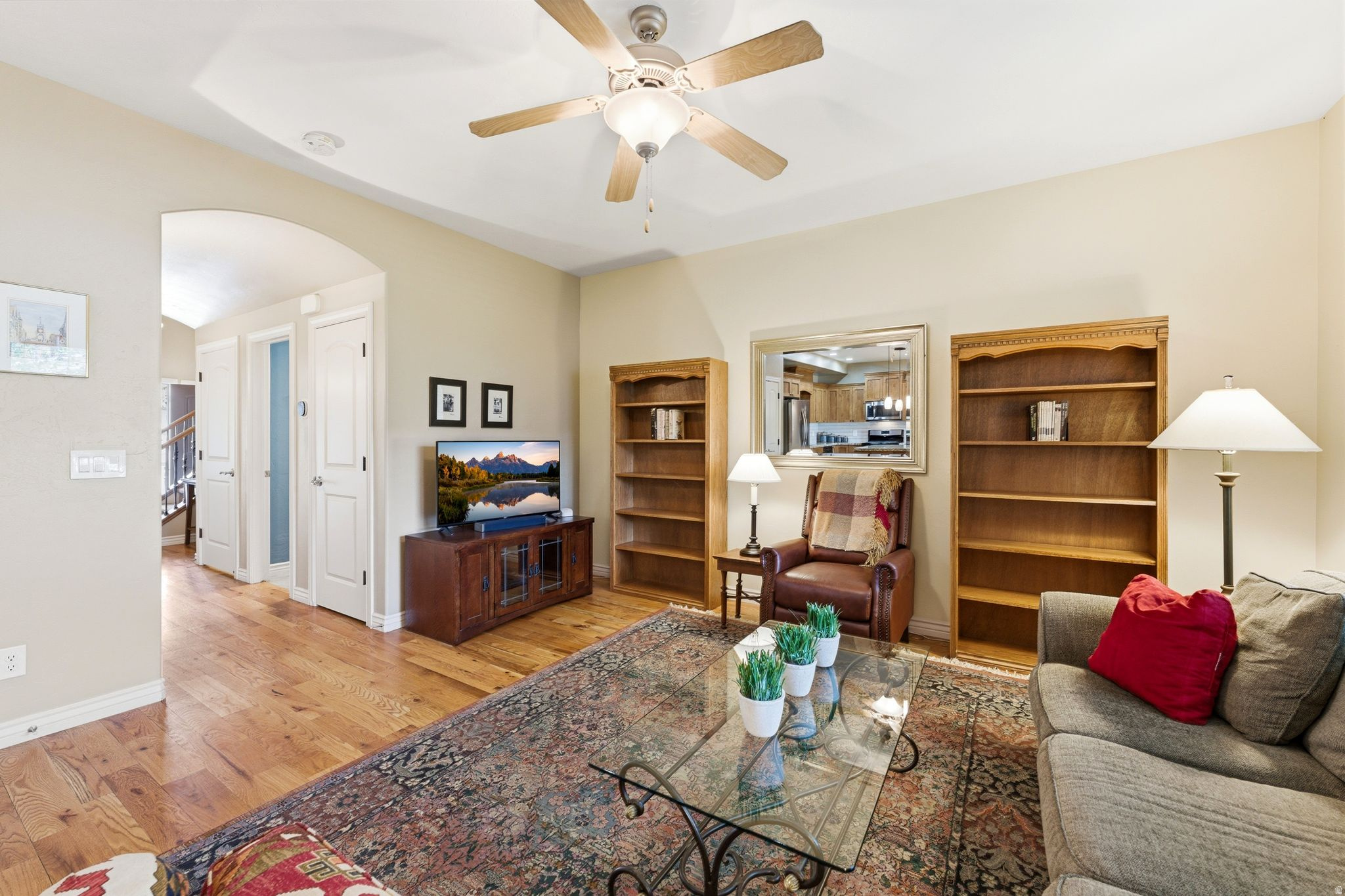 main property photo 5
