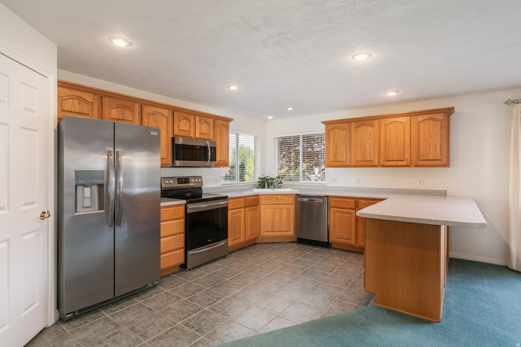 main property photo 18