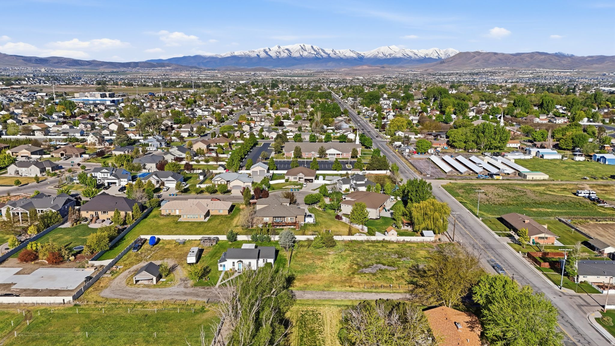 main property photo 28