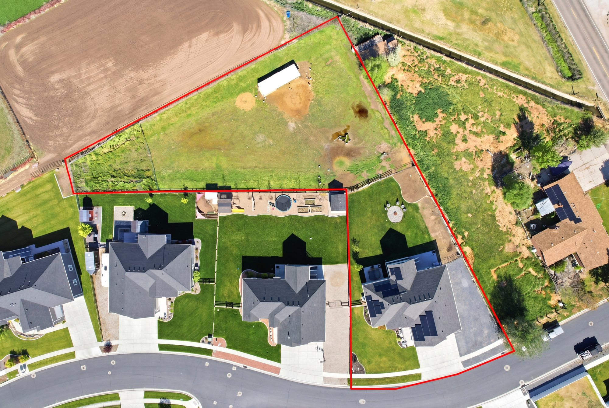 main property photo 3