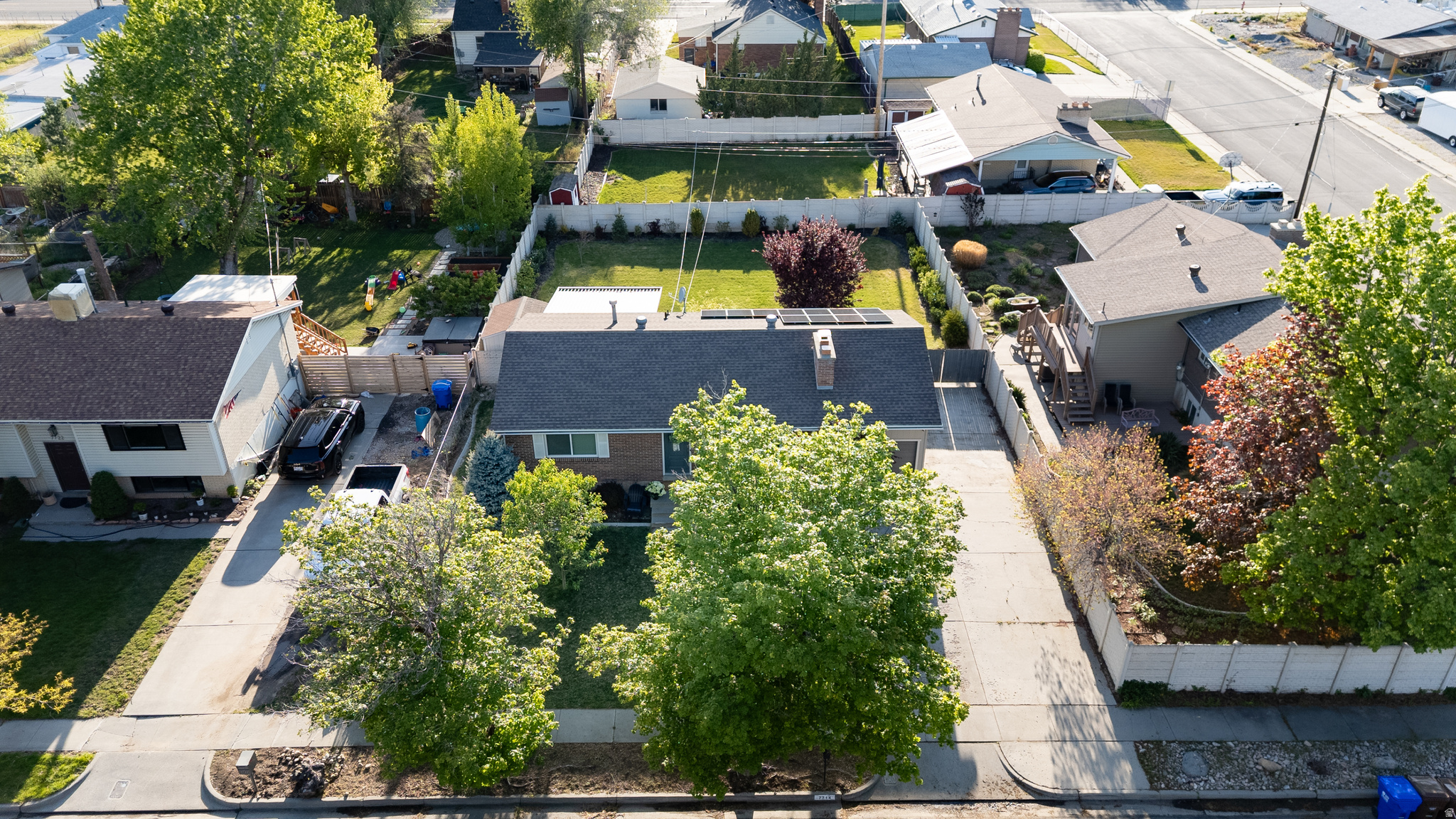 main property photo 23