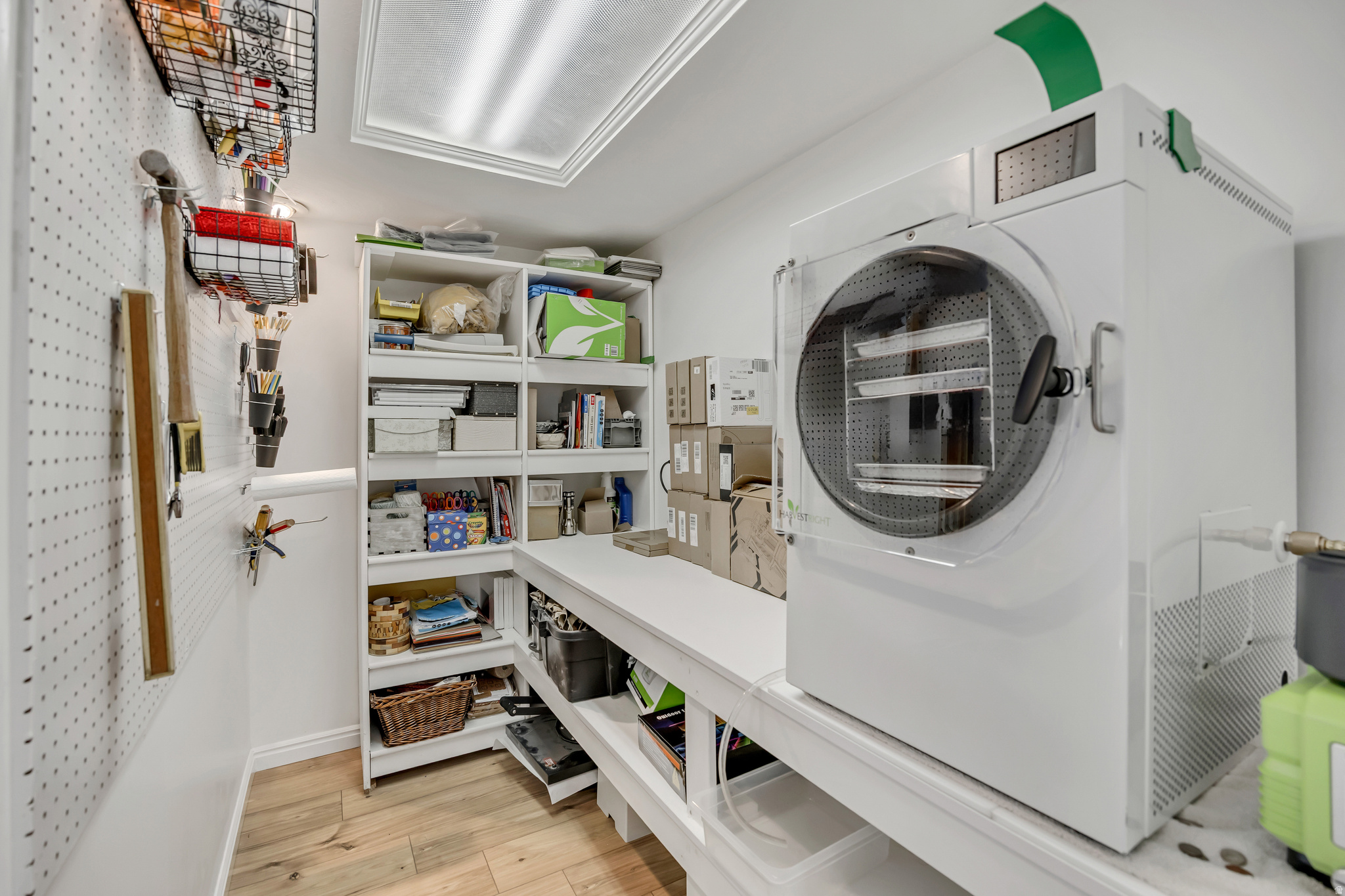 main property photo 28
