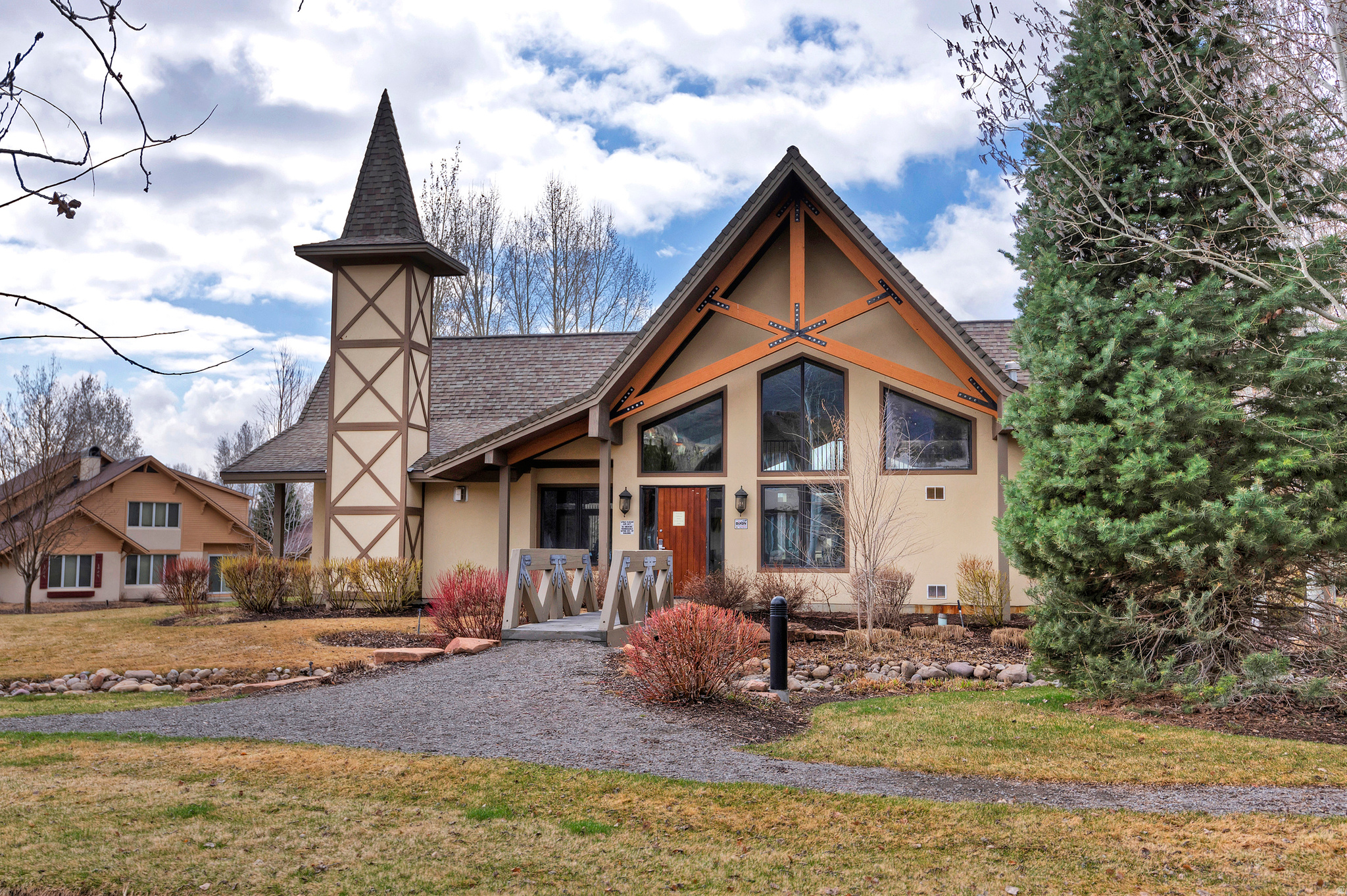 main property photo 47