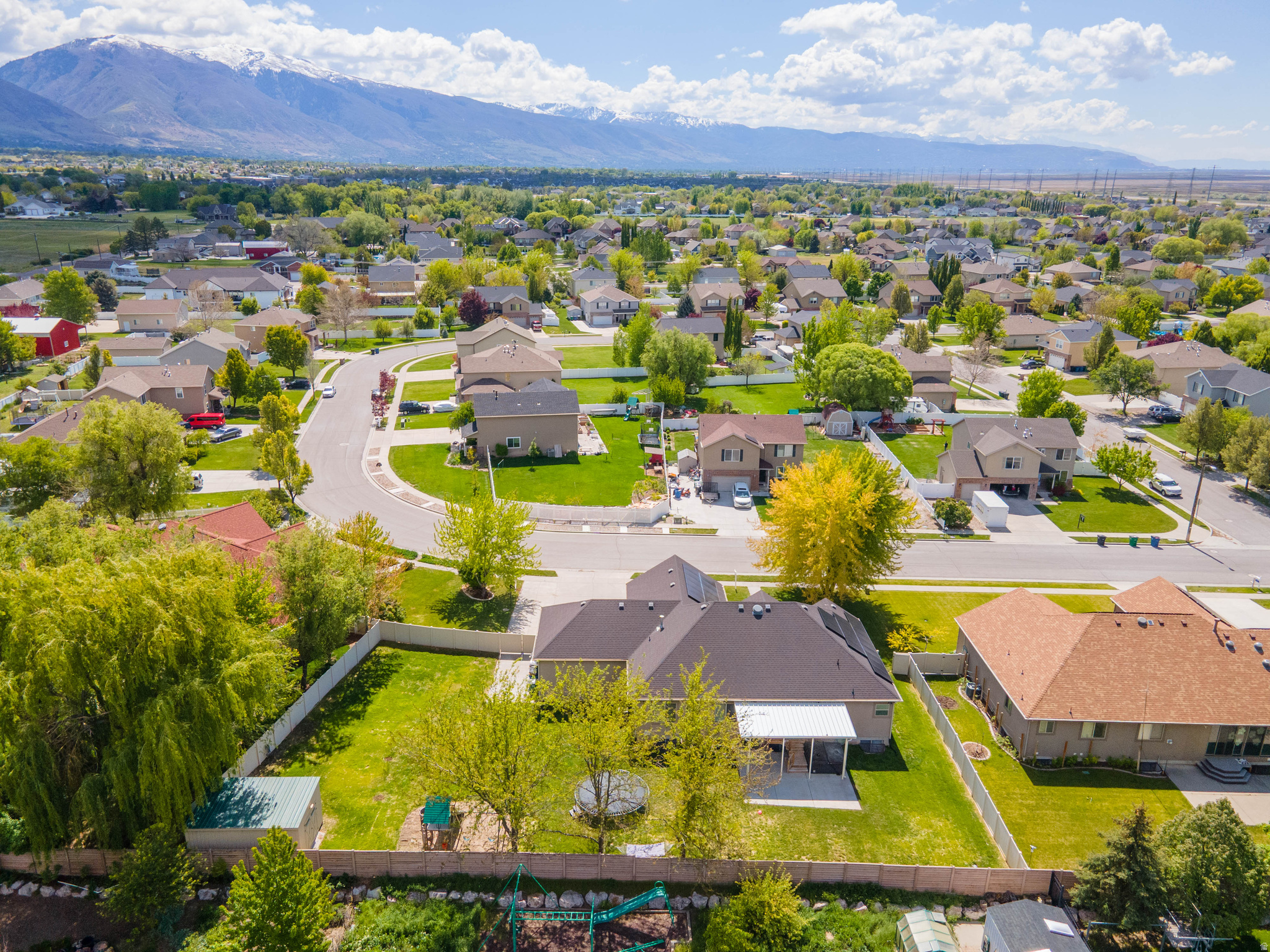 main property photo 45