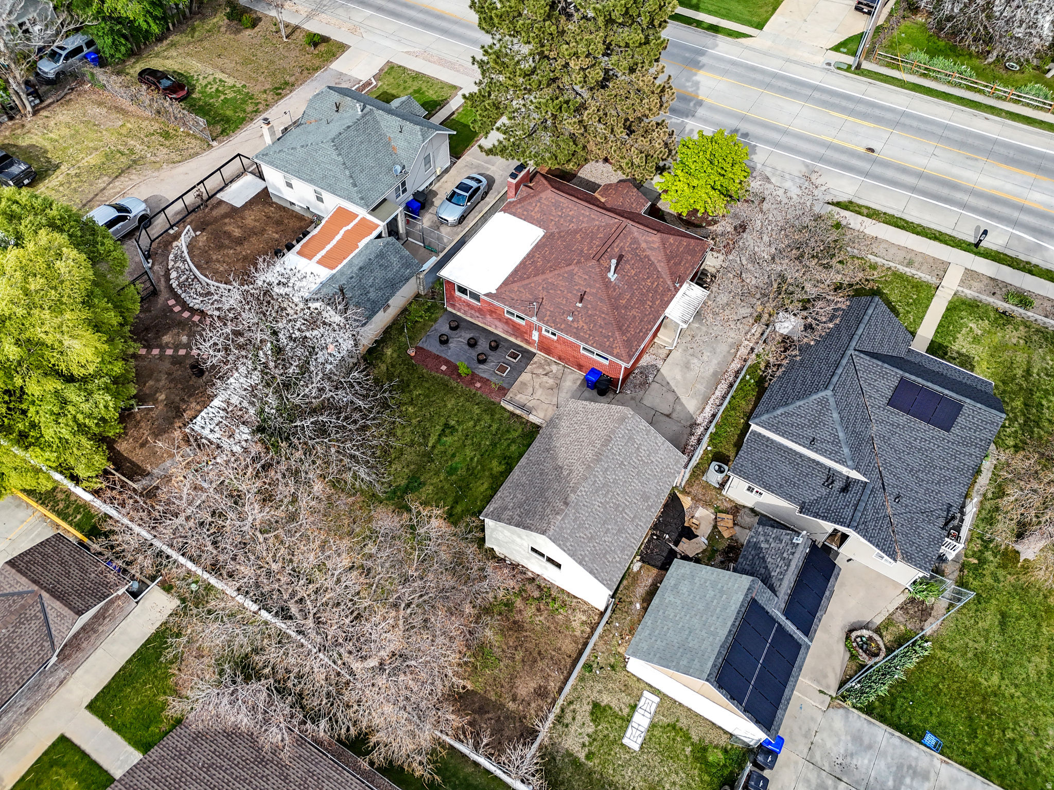 main property photo 28