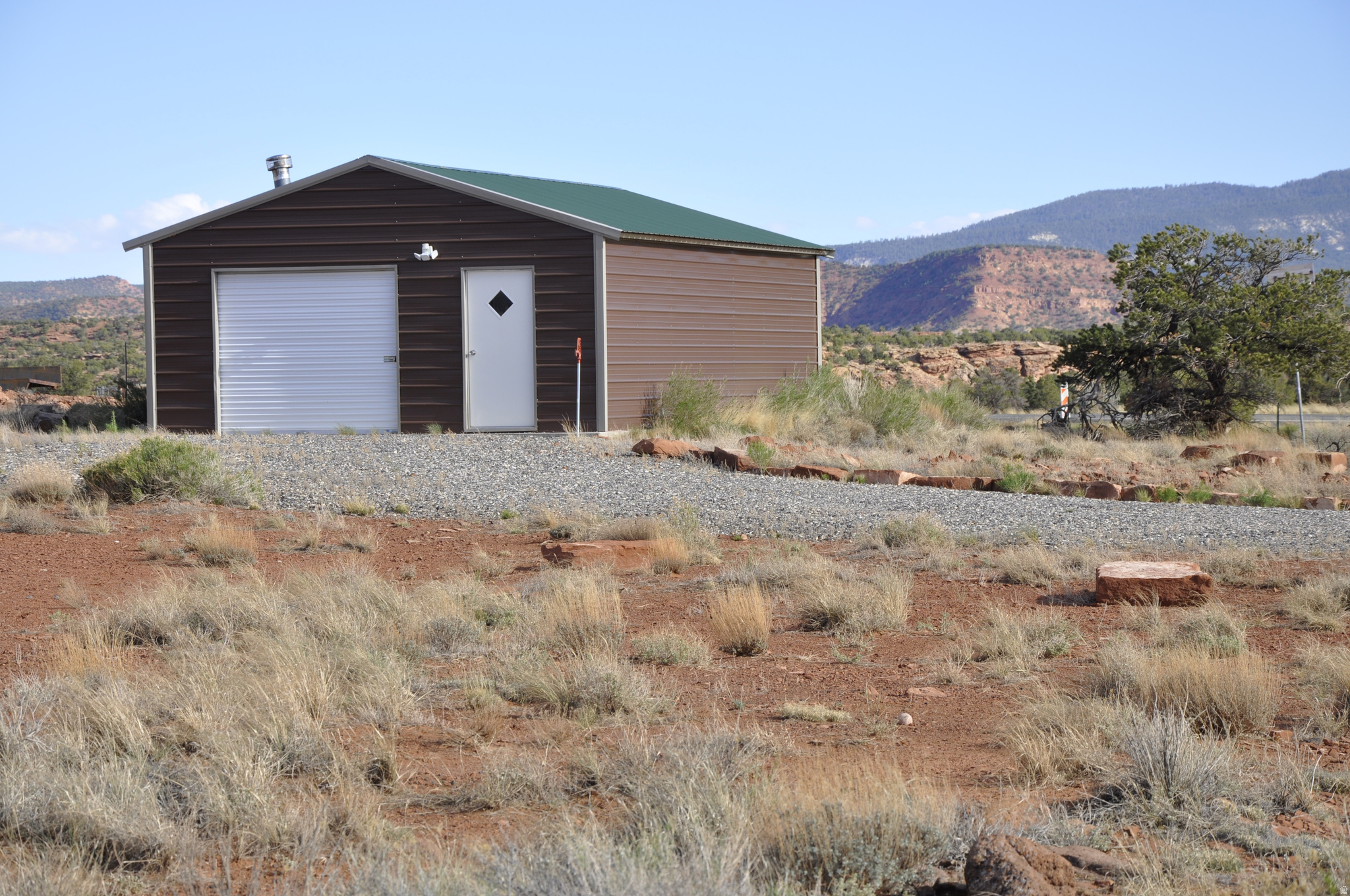 main property photo 8