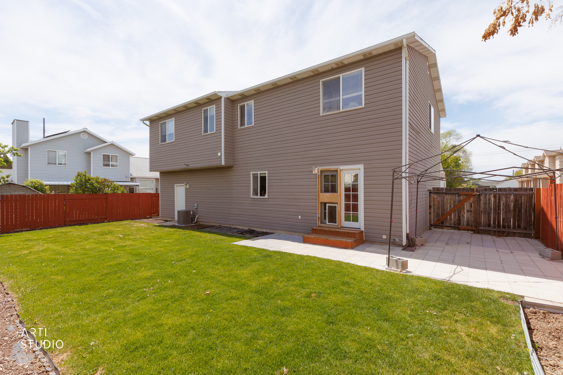 main property photo 30