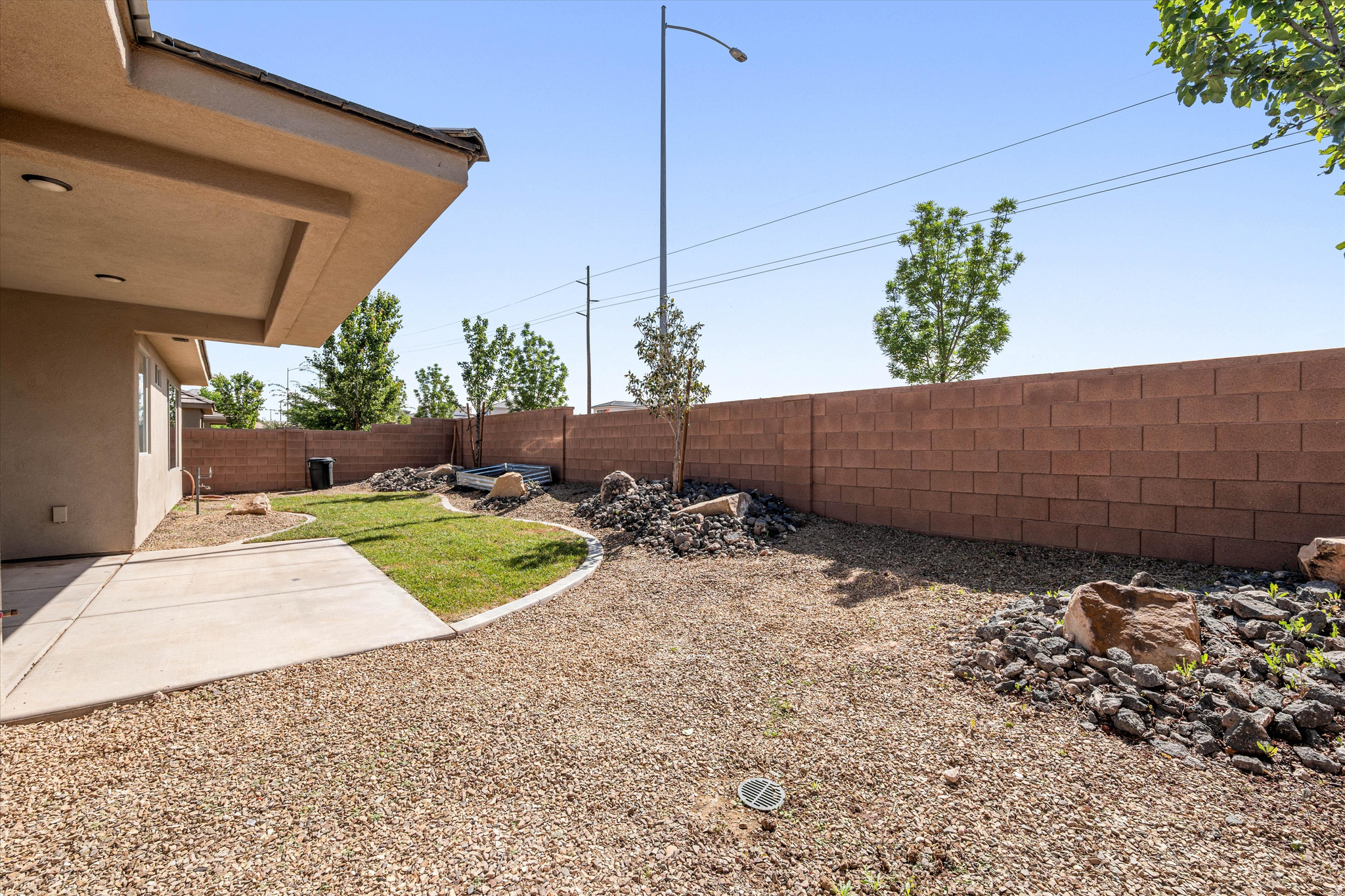 main property photo 38