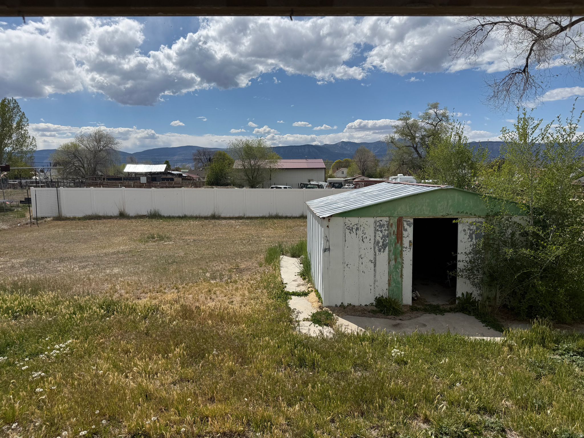 main property photo 22
