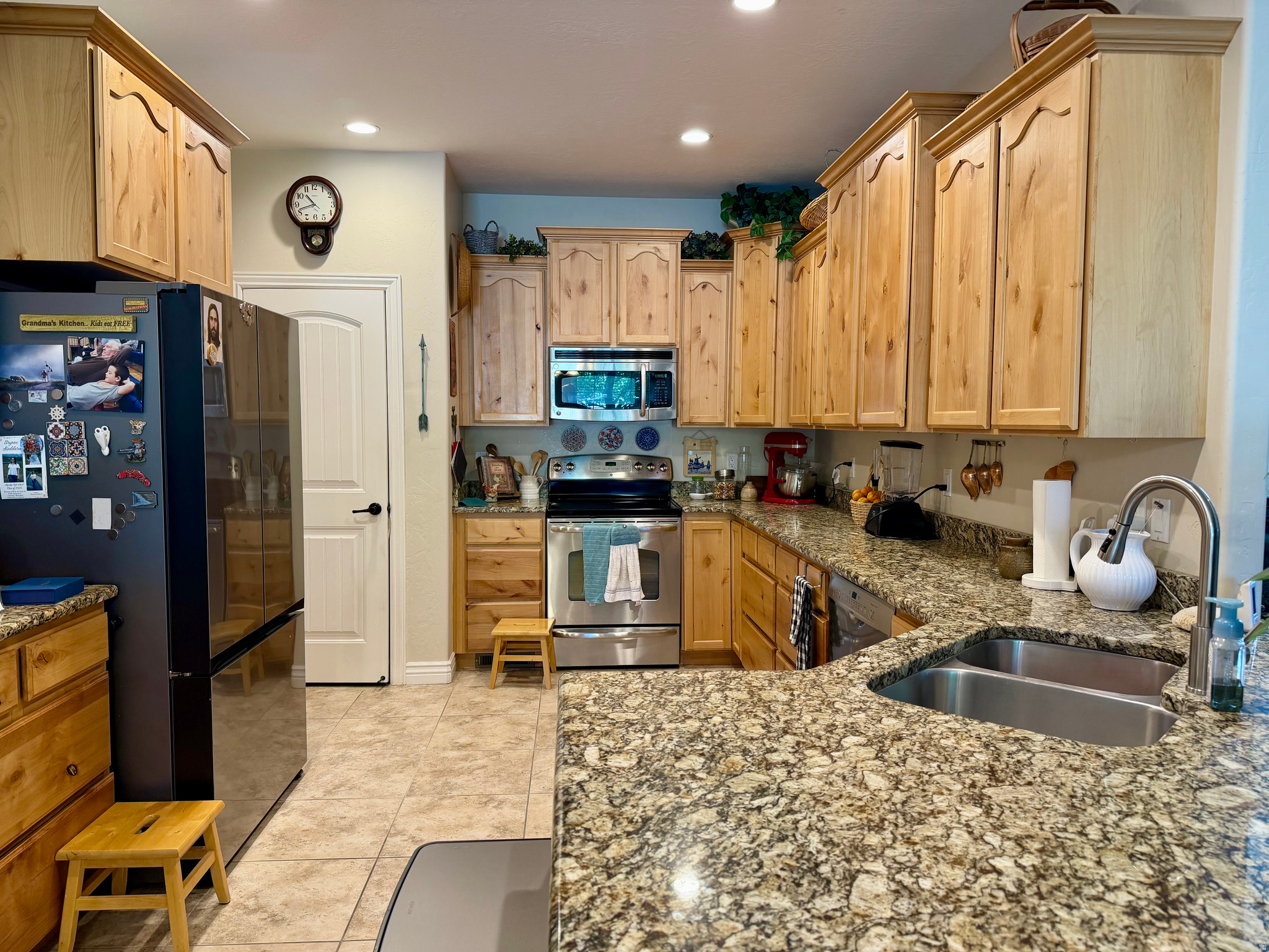 main property photo 7
