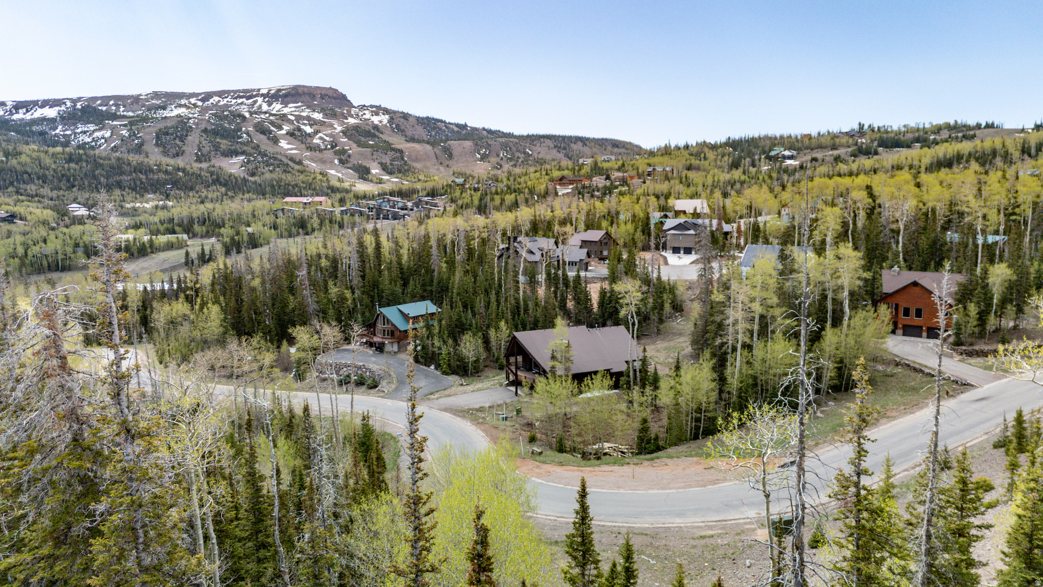 main property photo 11
