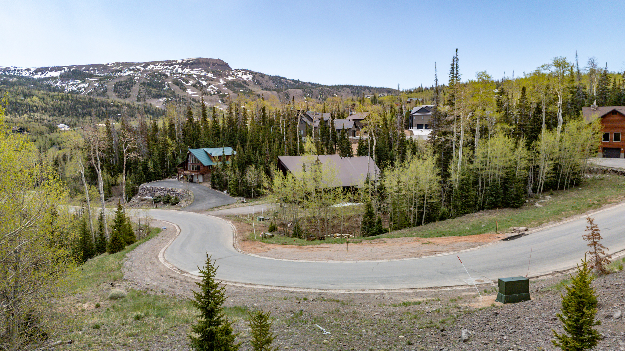 main property photo 12