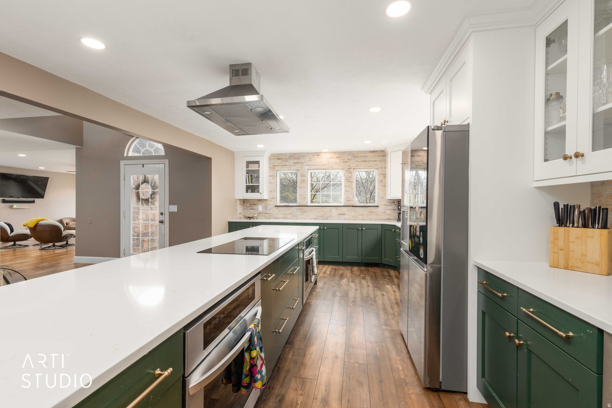 main property photo 13