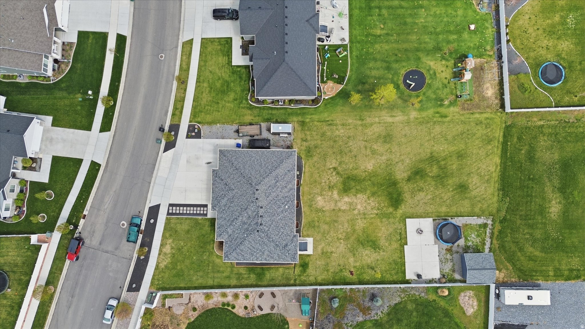 main property photo 27