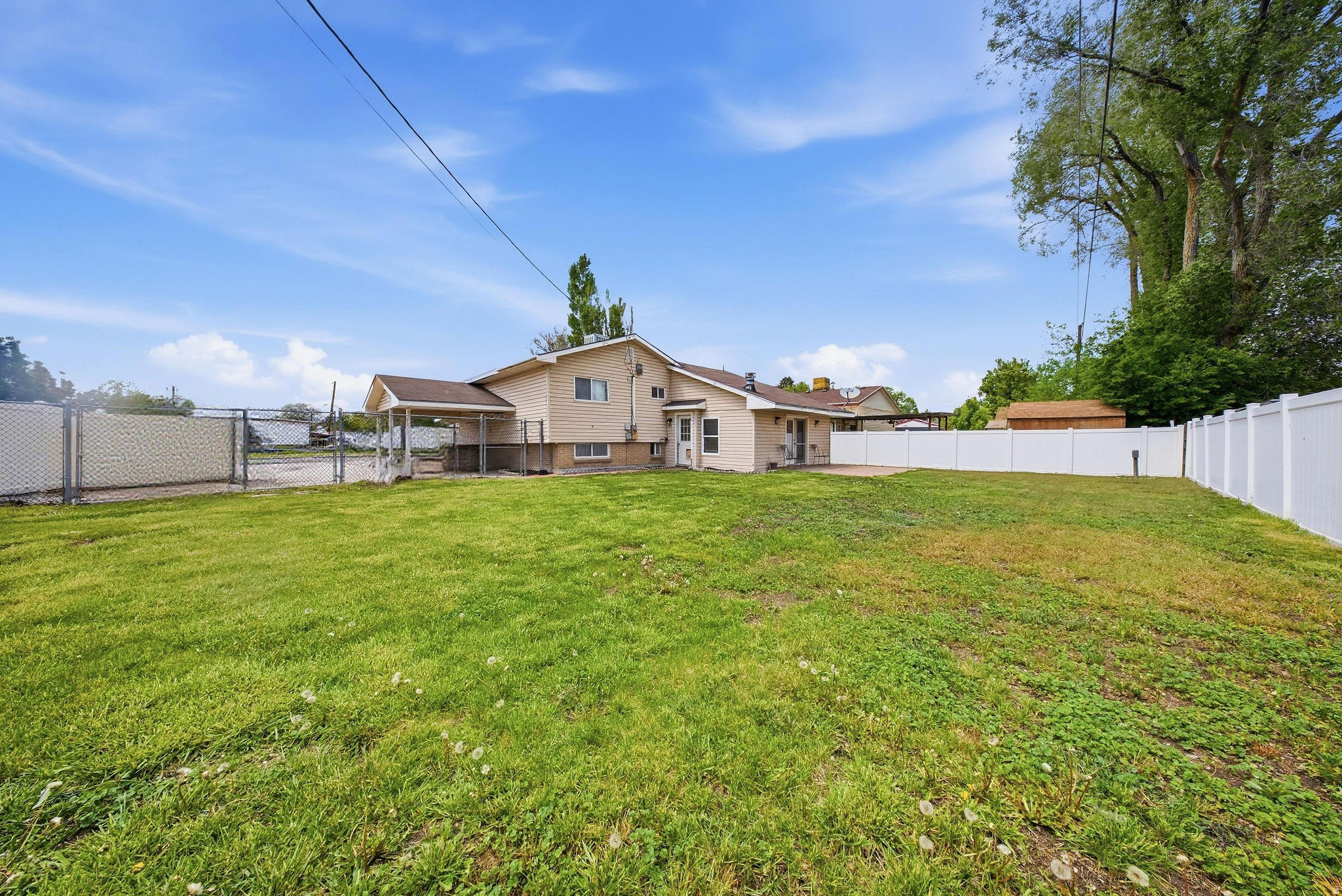 main property photo 22