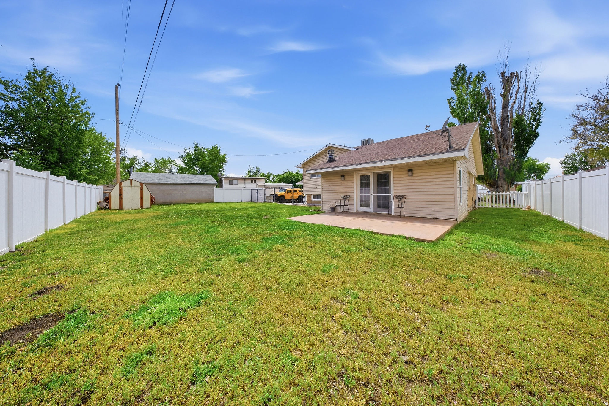main property photo 23