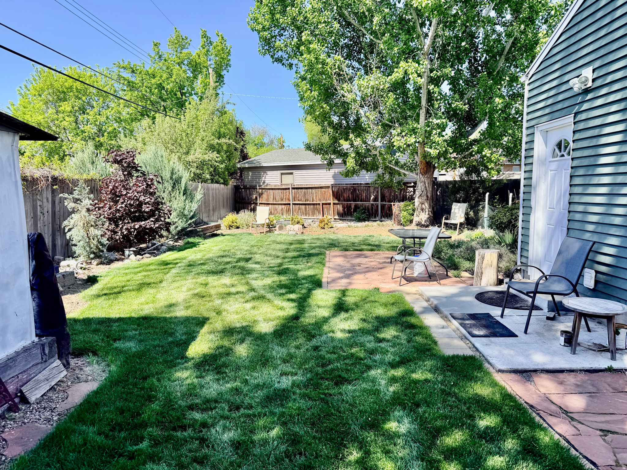 main property photo 19