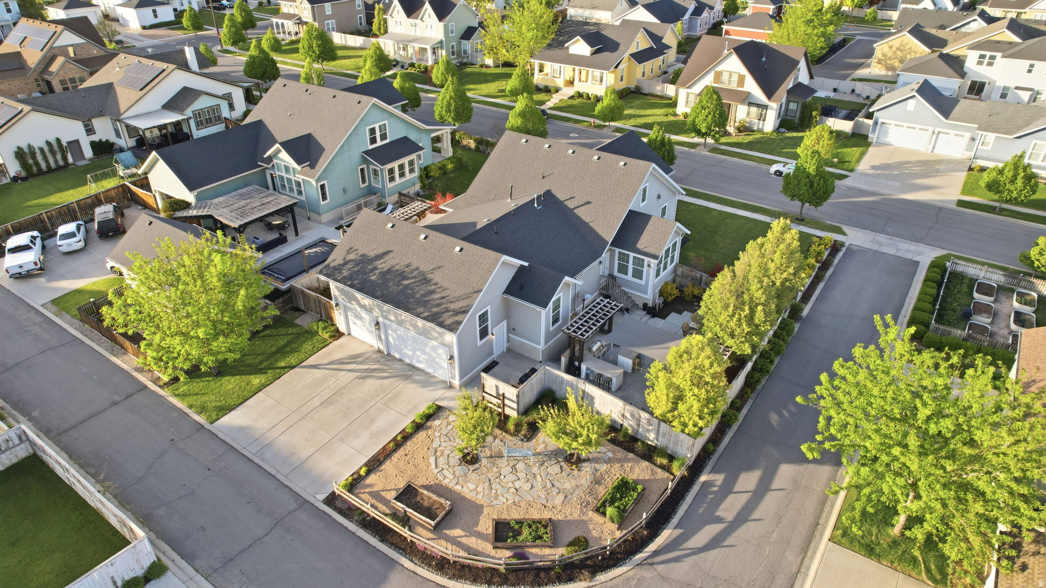 main property photo 44