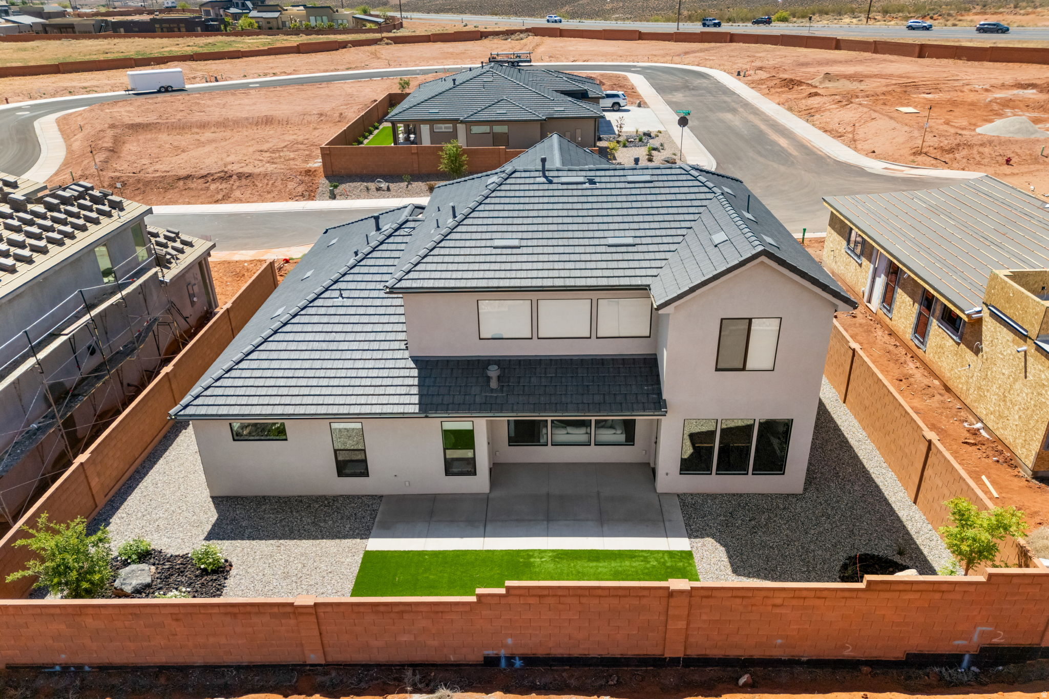 main property photo 30