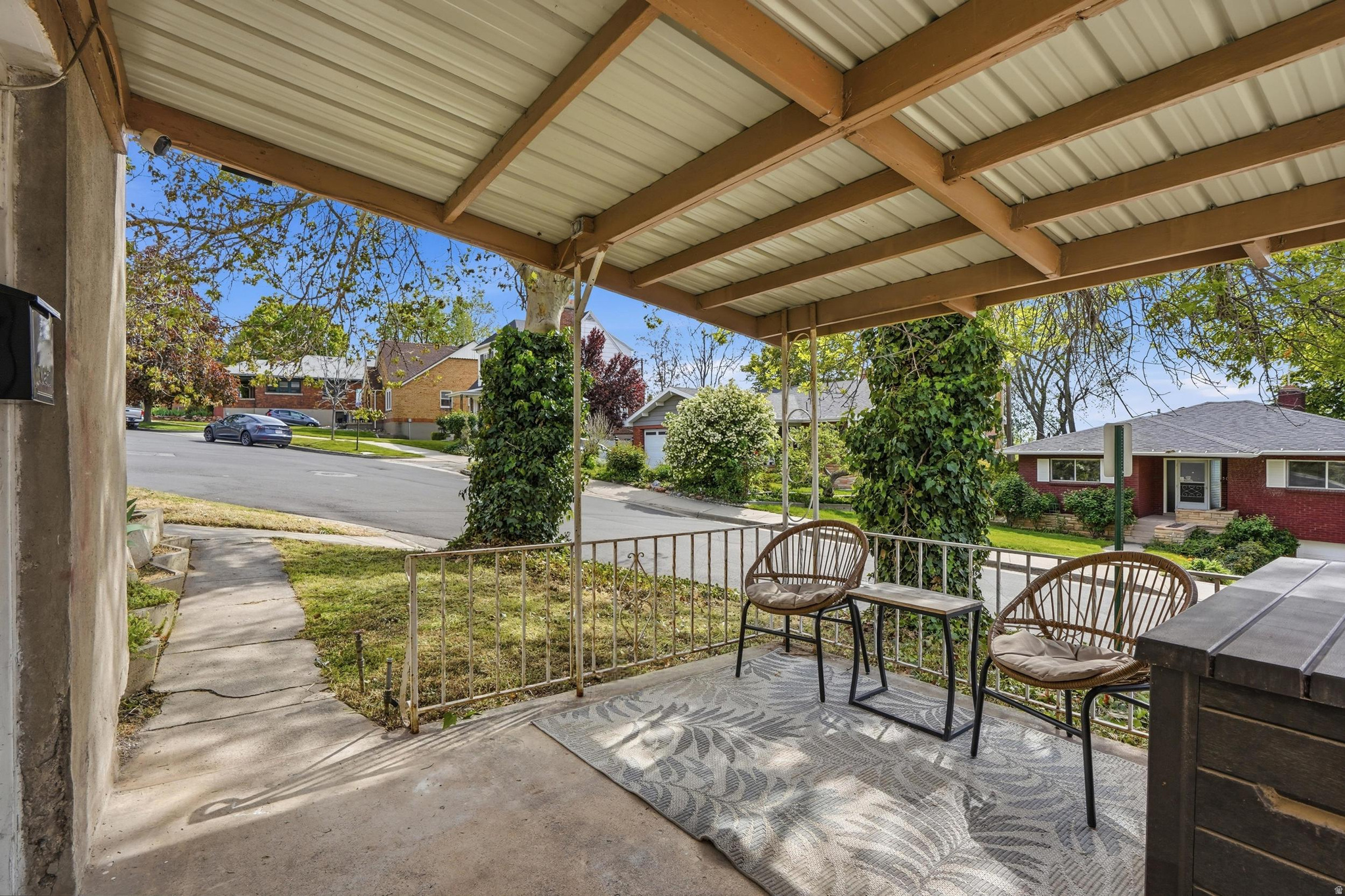 main property photo 28