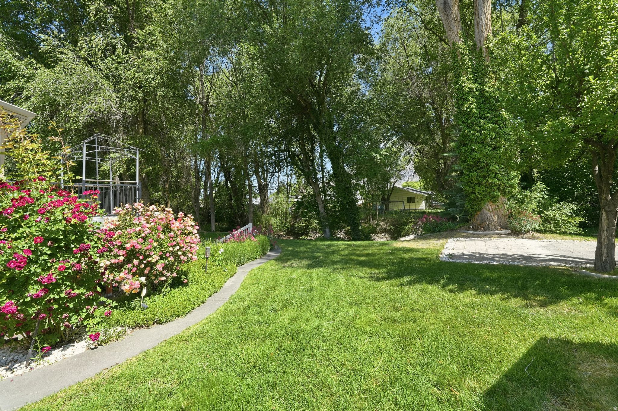 main property photo 49