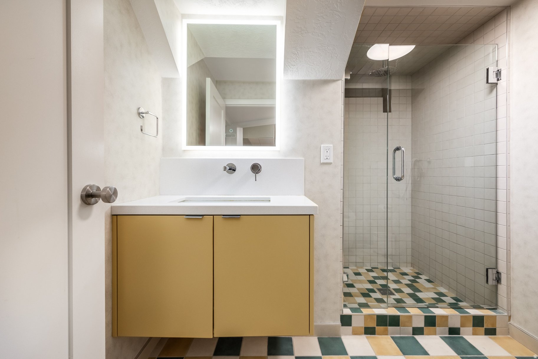 main property photo 99