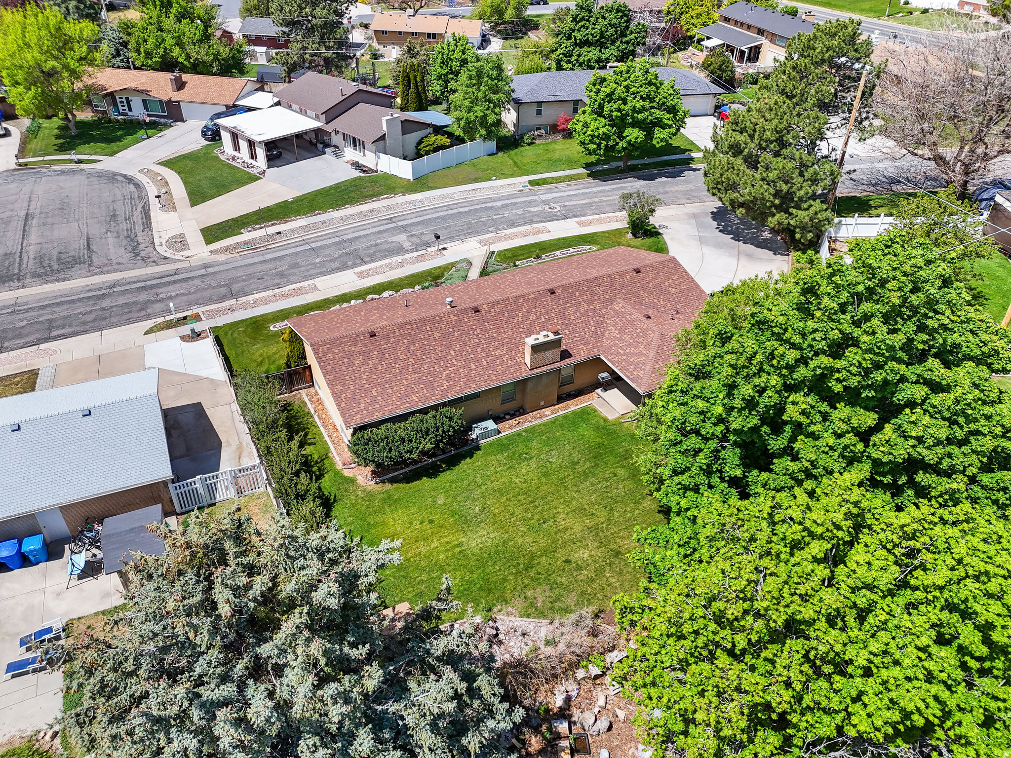 main property photo 41