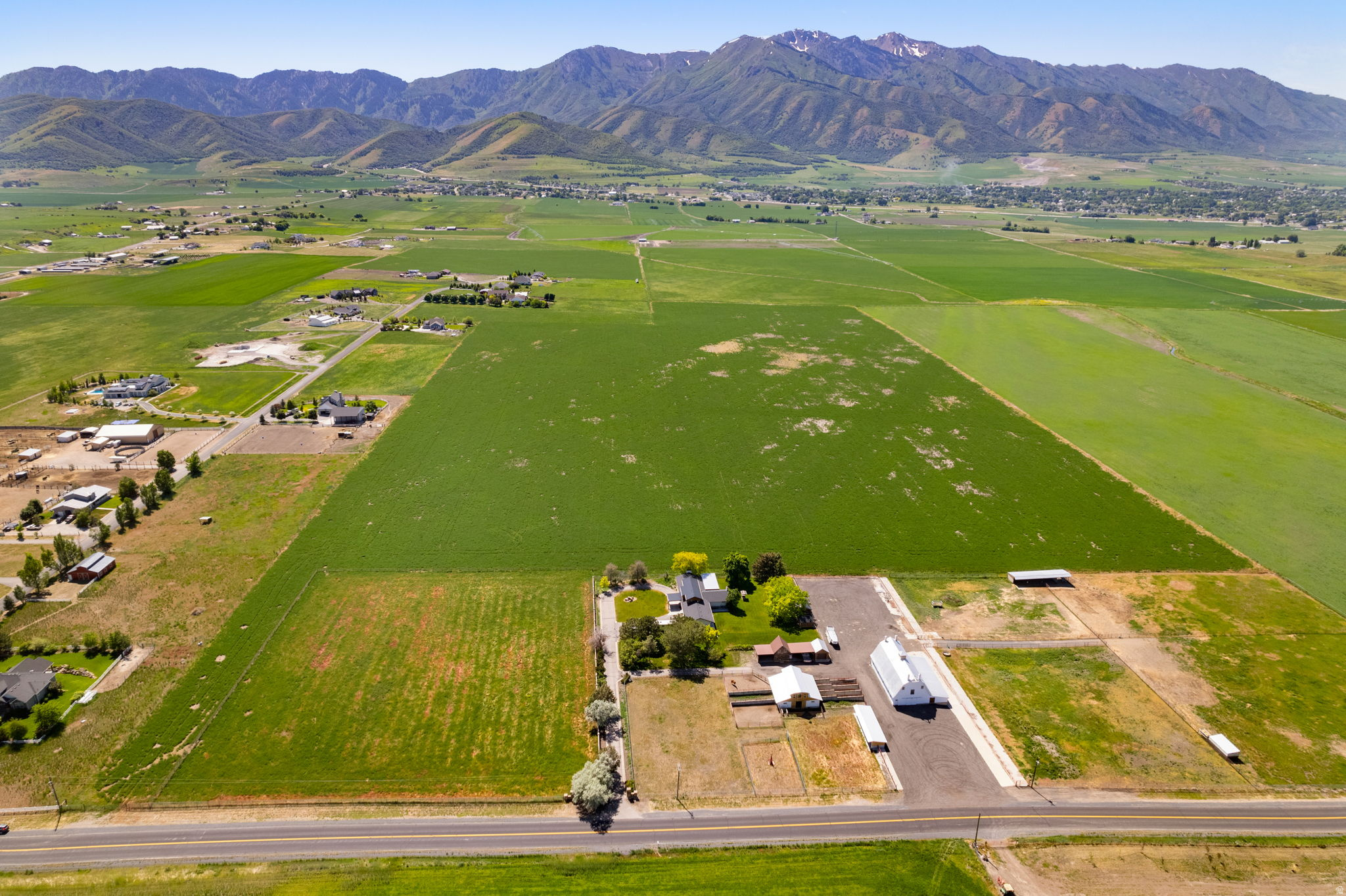 main property photo 16