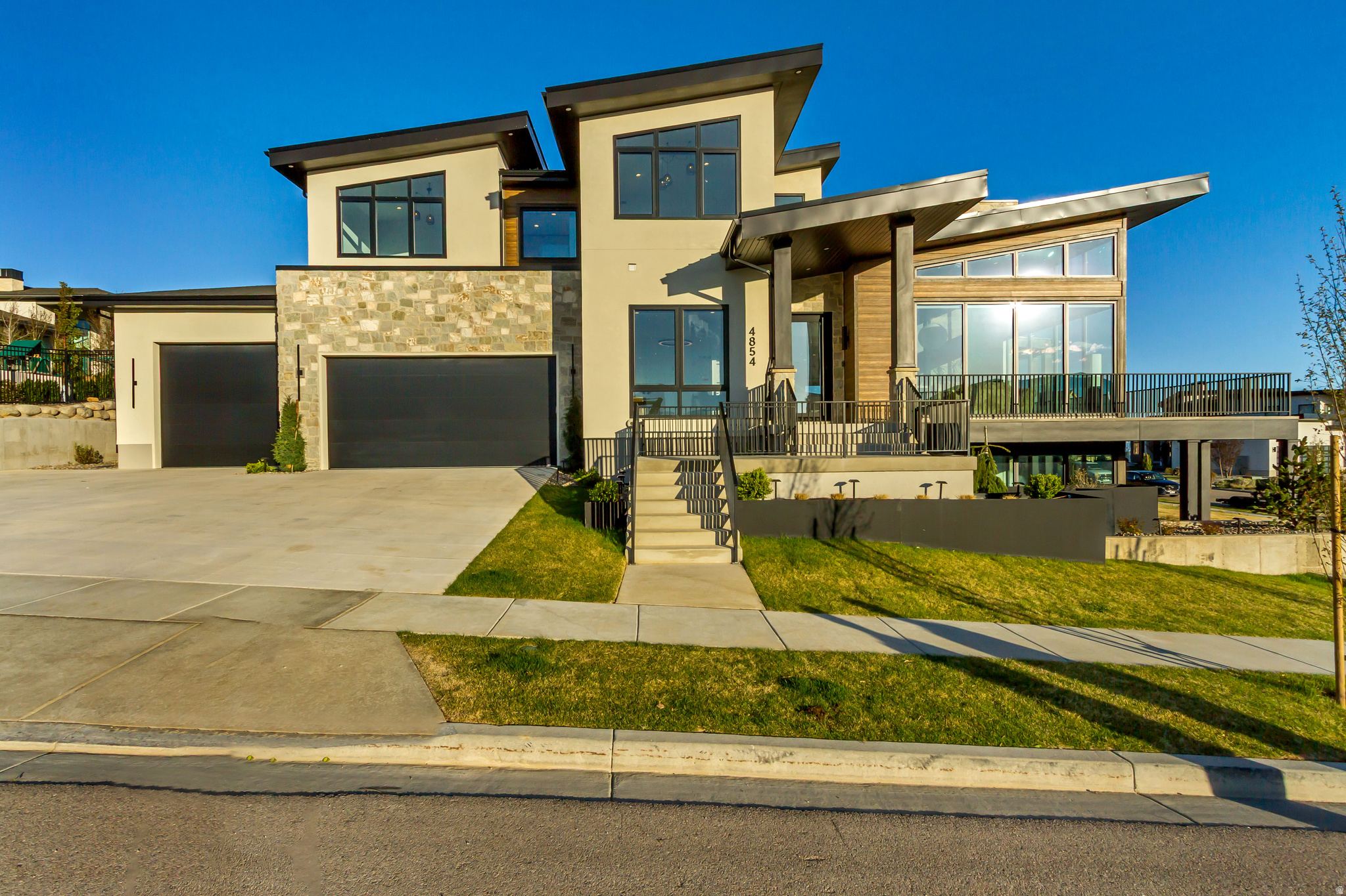 main property photo 70