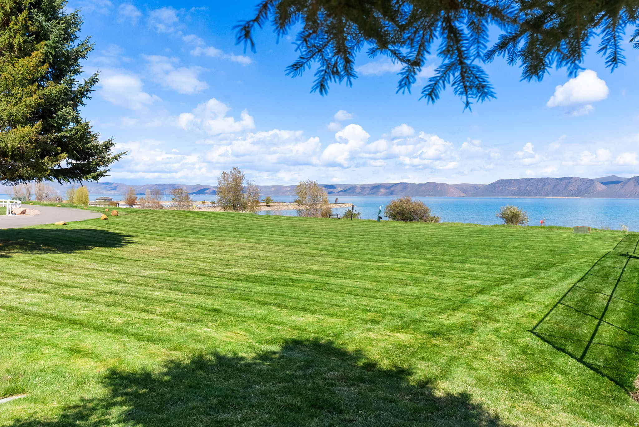 main property photo 40