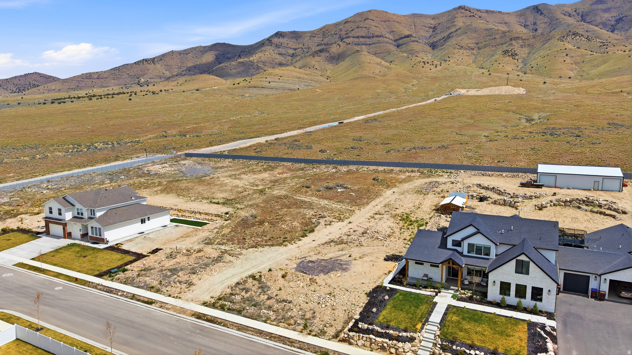 main property photo 7