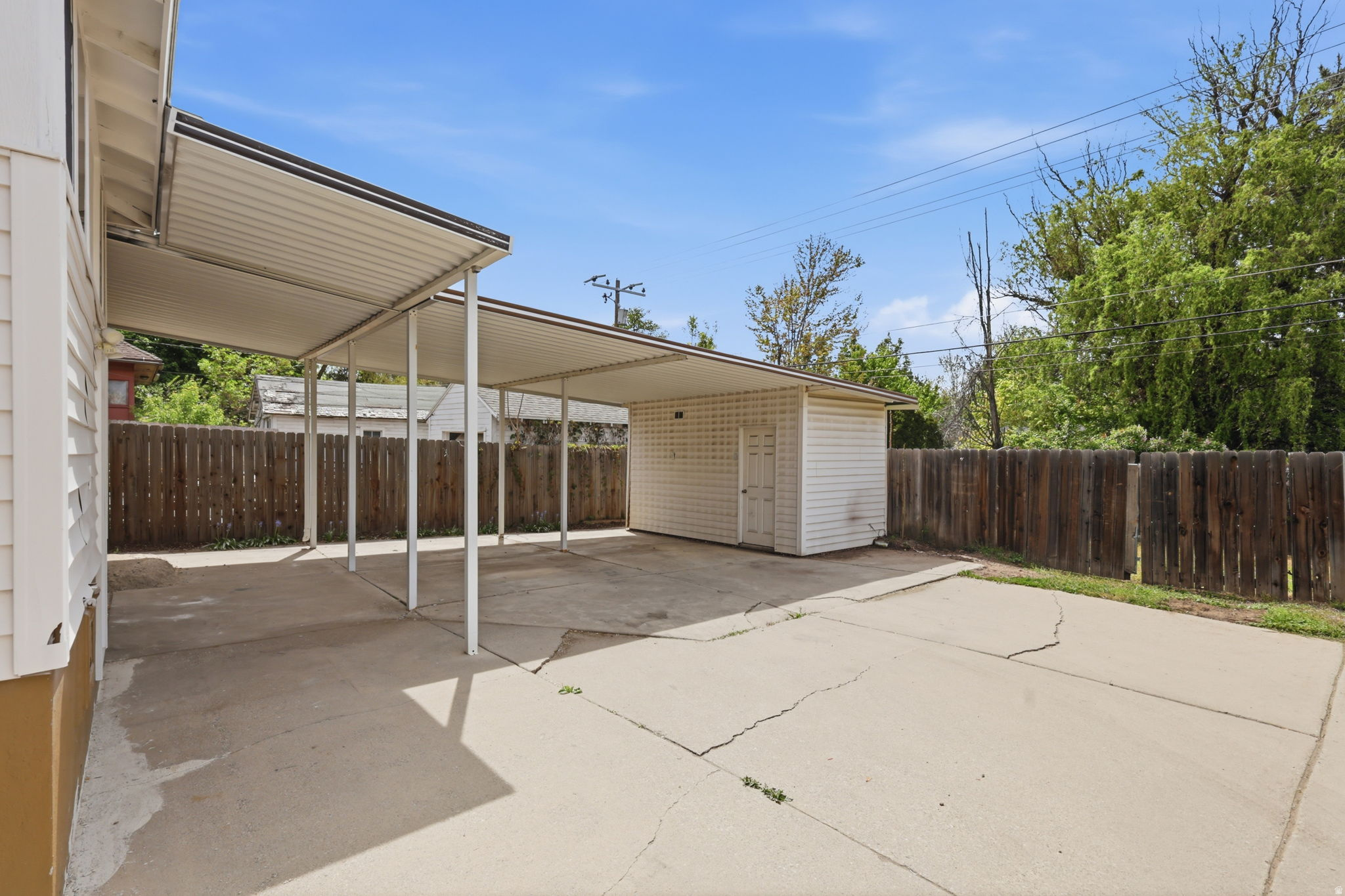 main property photo 44