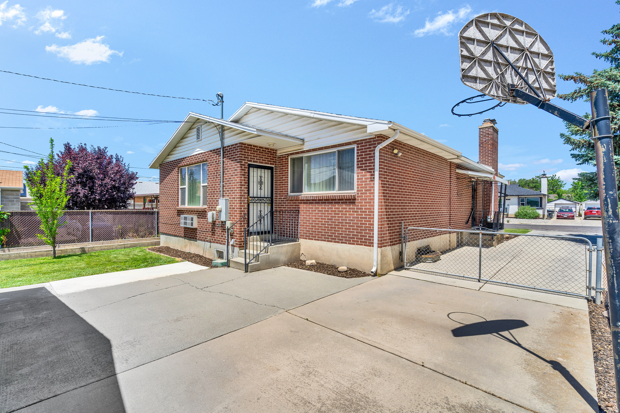 main property photo 20