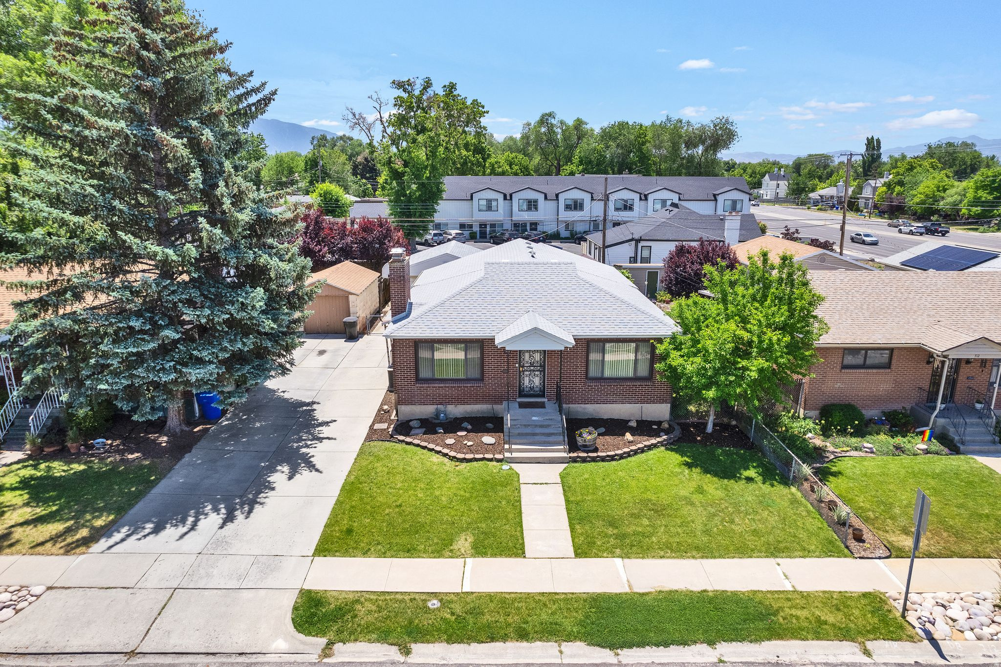 main property photo 25