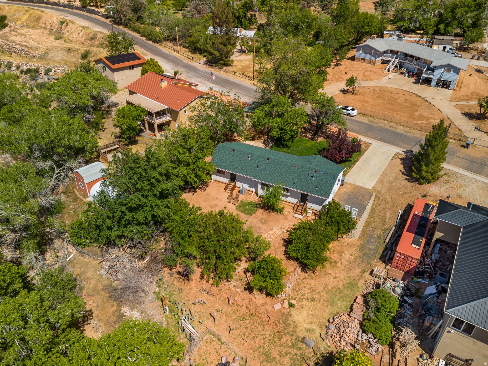 main property photo 32