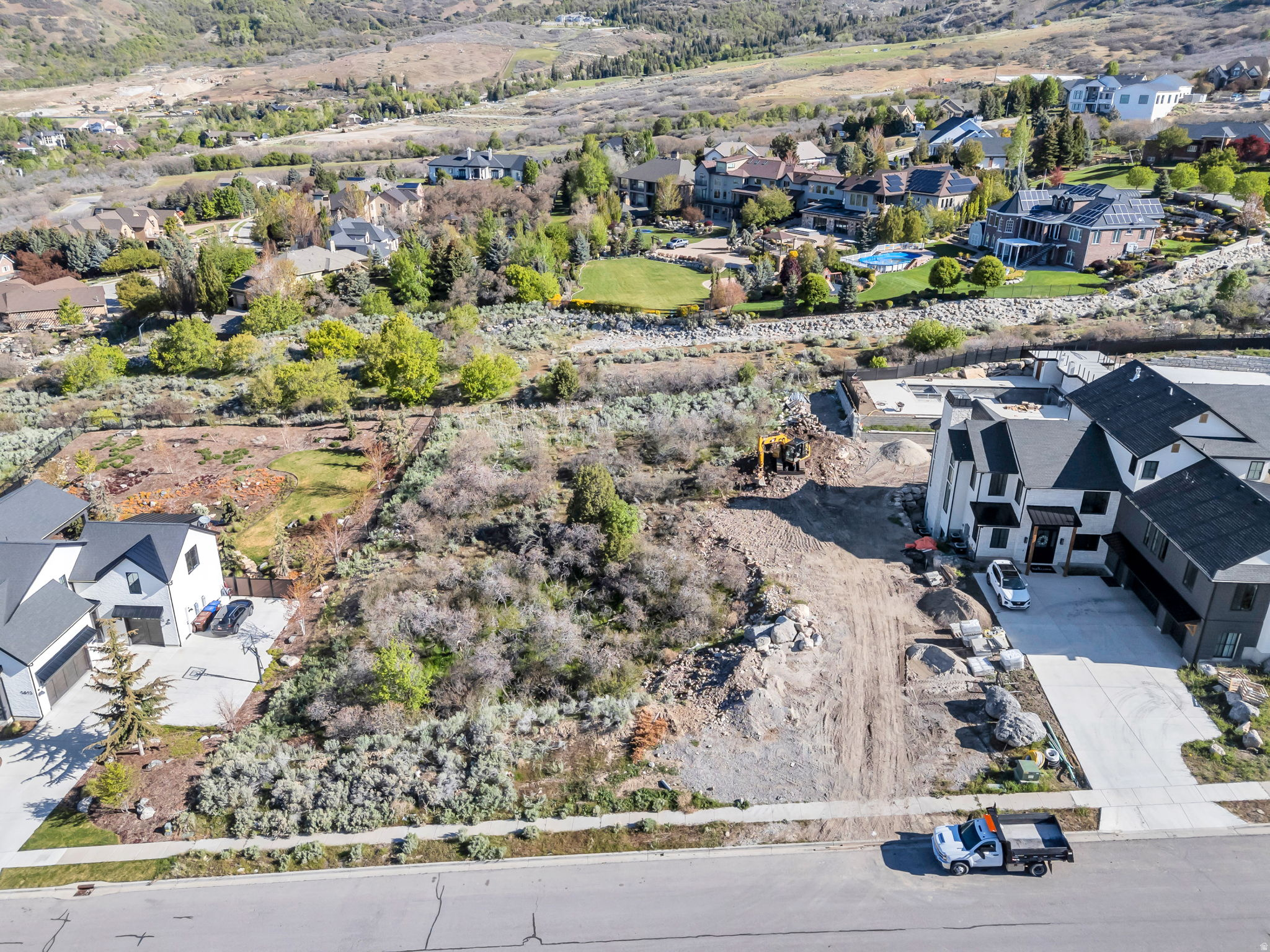 main property photo 3