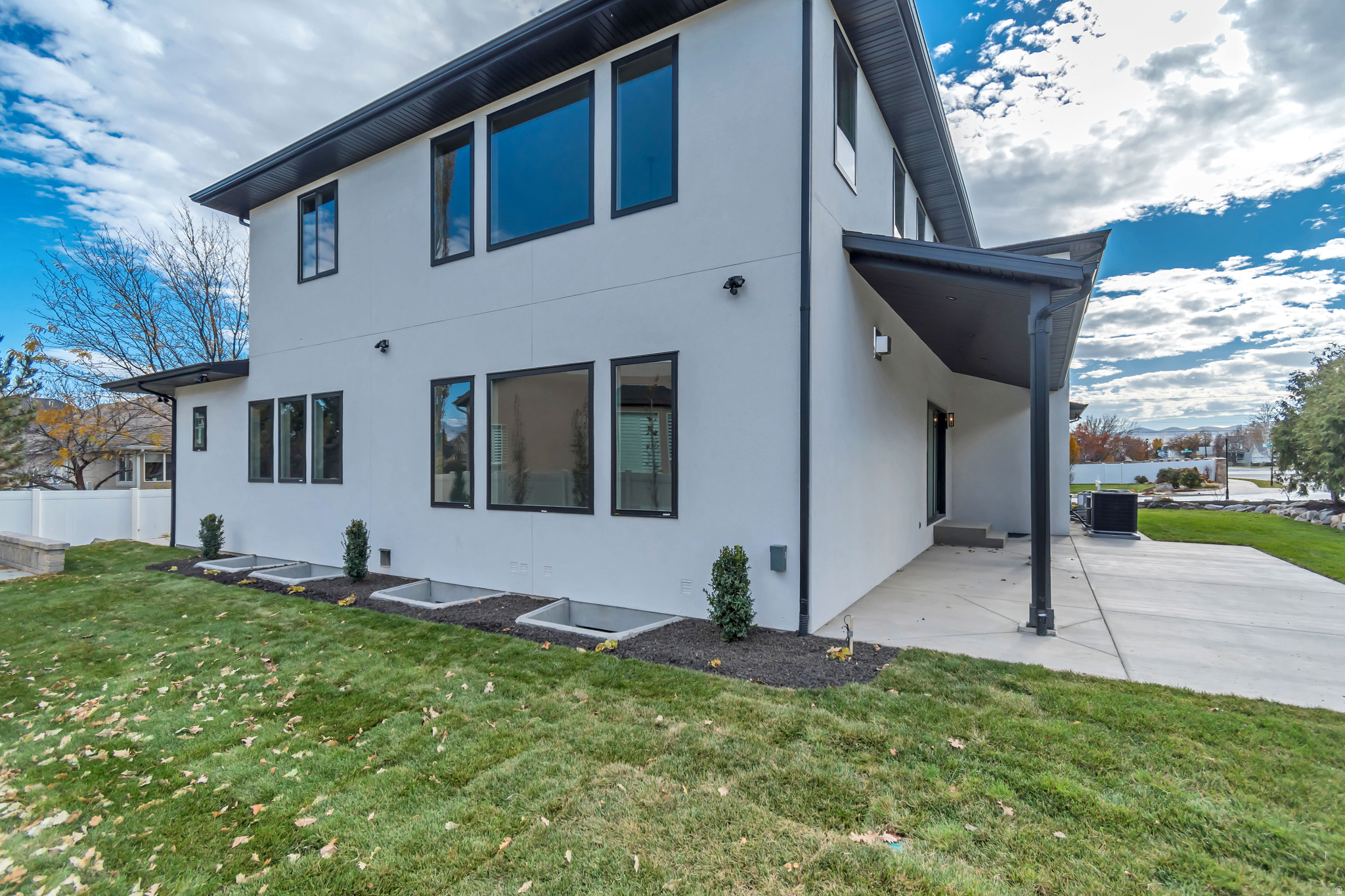 main property photo 76