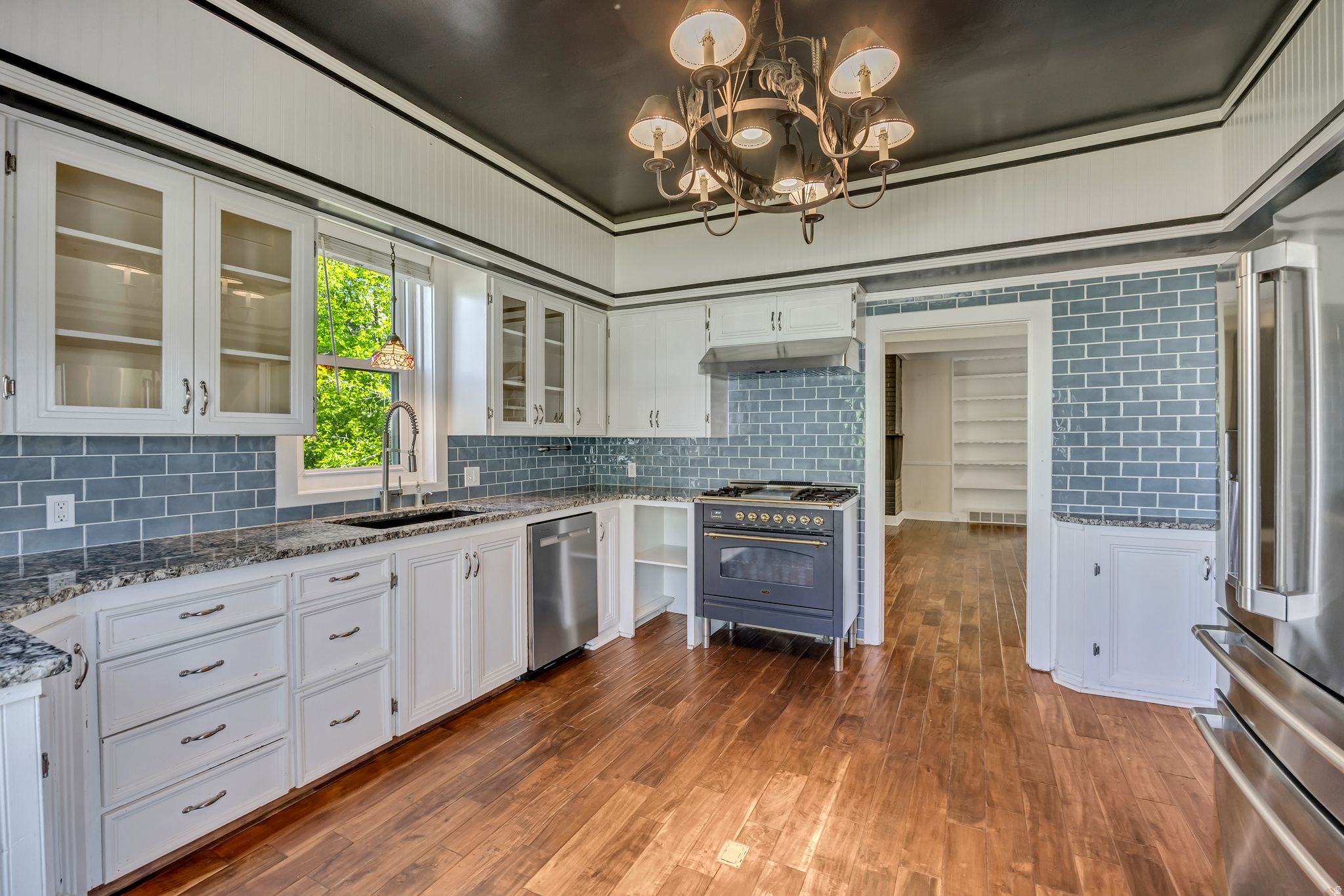 main property photo 17