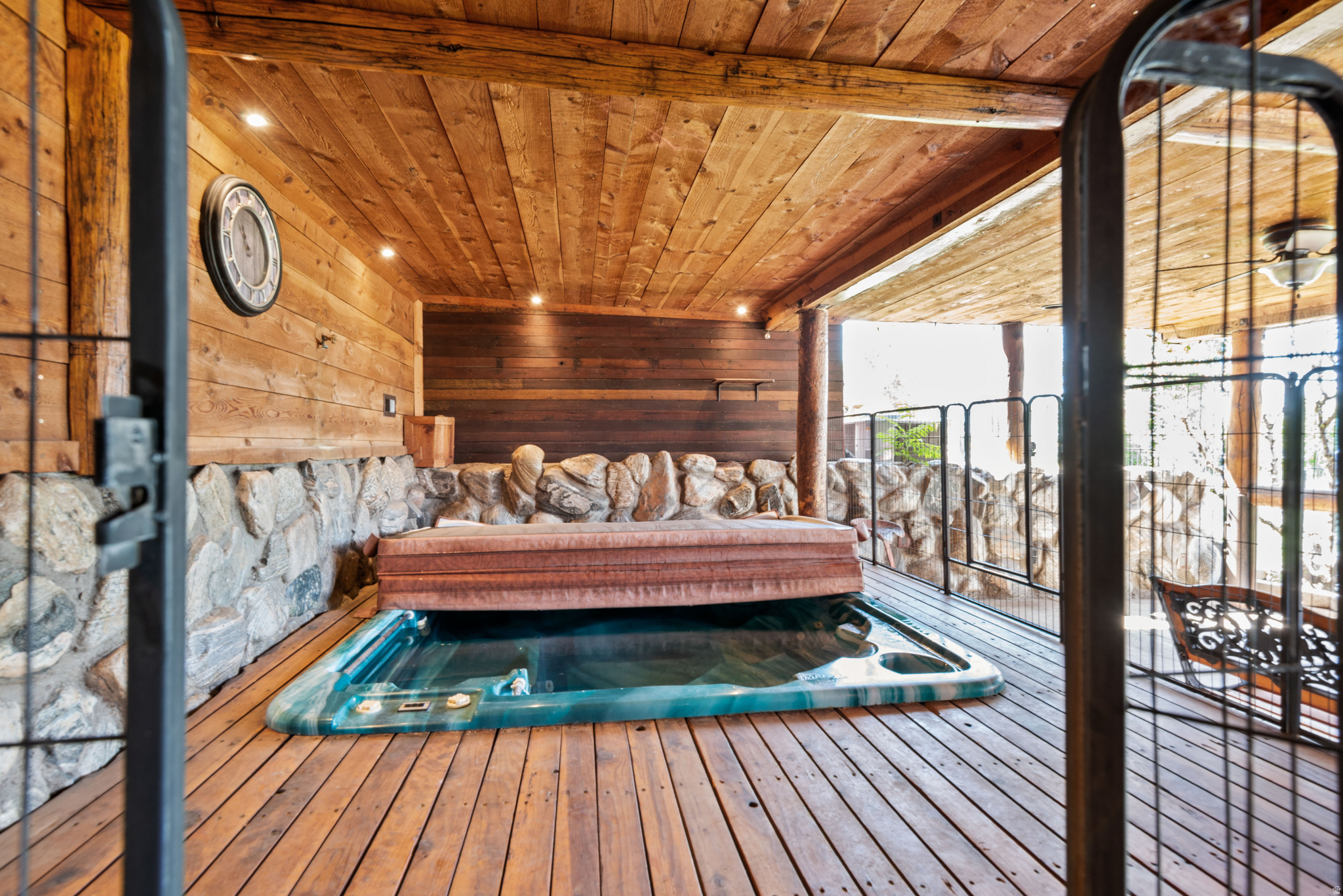 main property photo 19